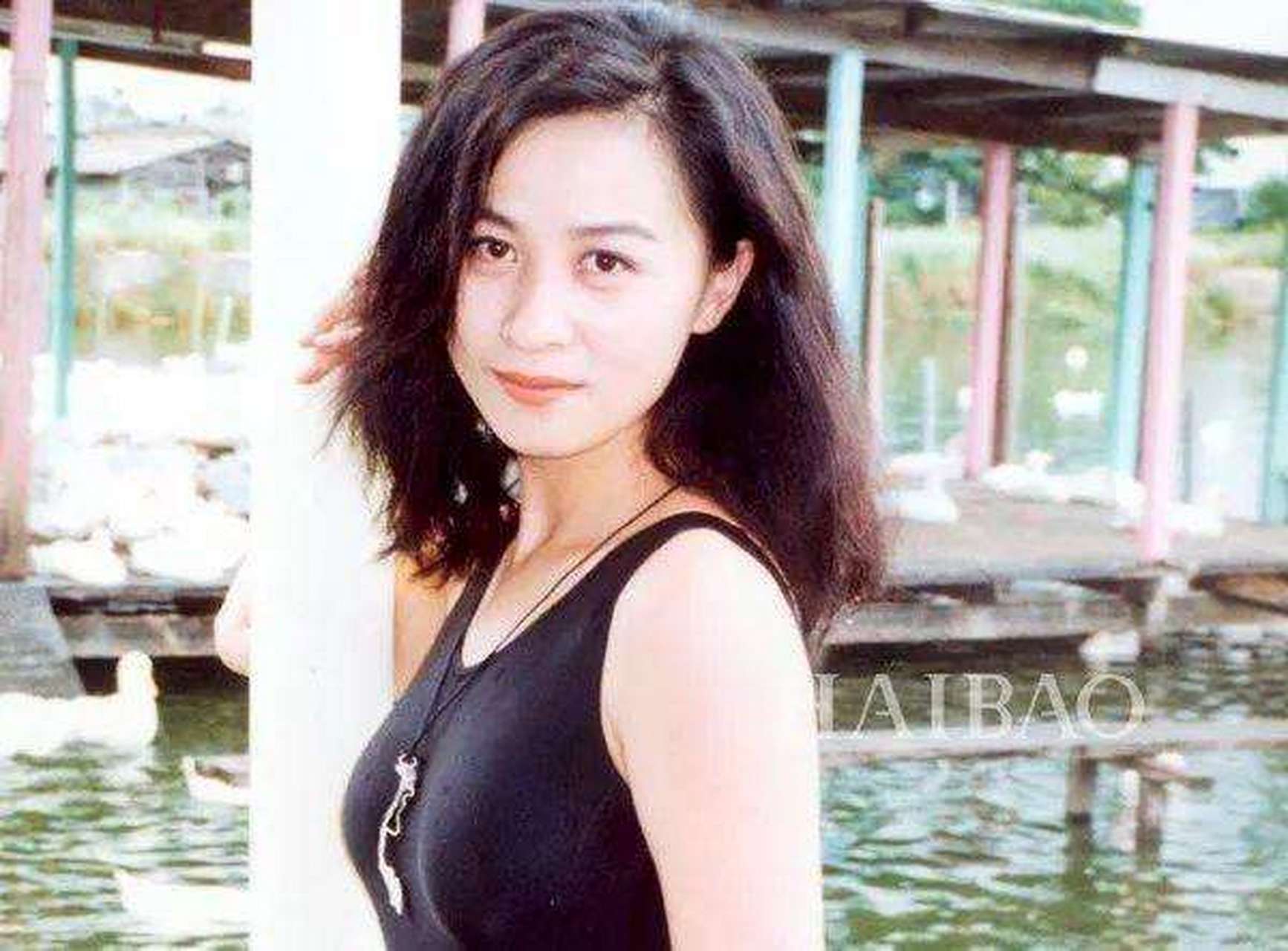 在七八十年代,港台电影圈有江湖势力渗透,很多影片都