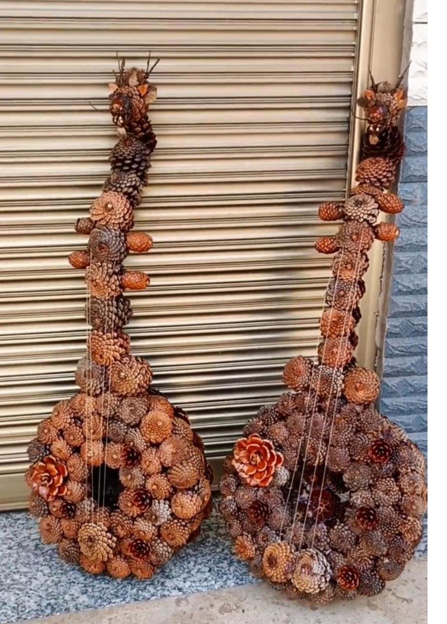 民间高手,用松树塔制作乐器,太漂亮了. 真有才艺呀[大笑]