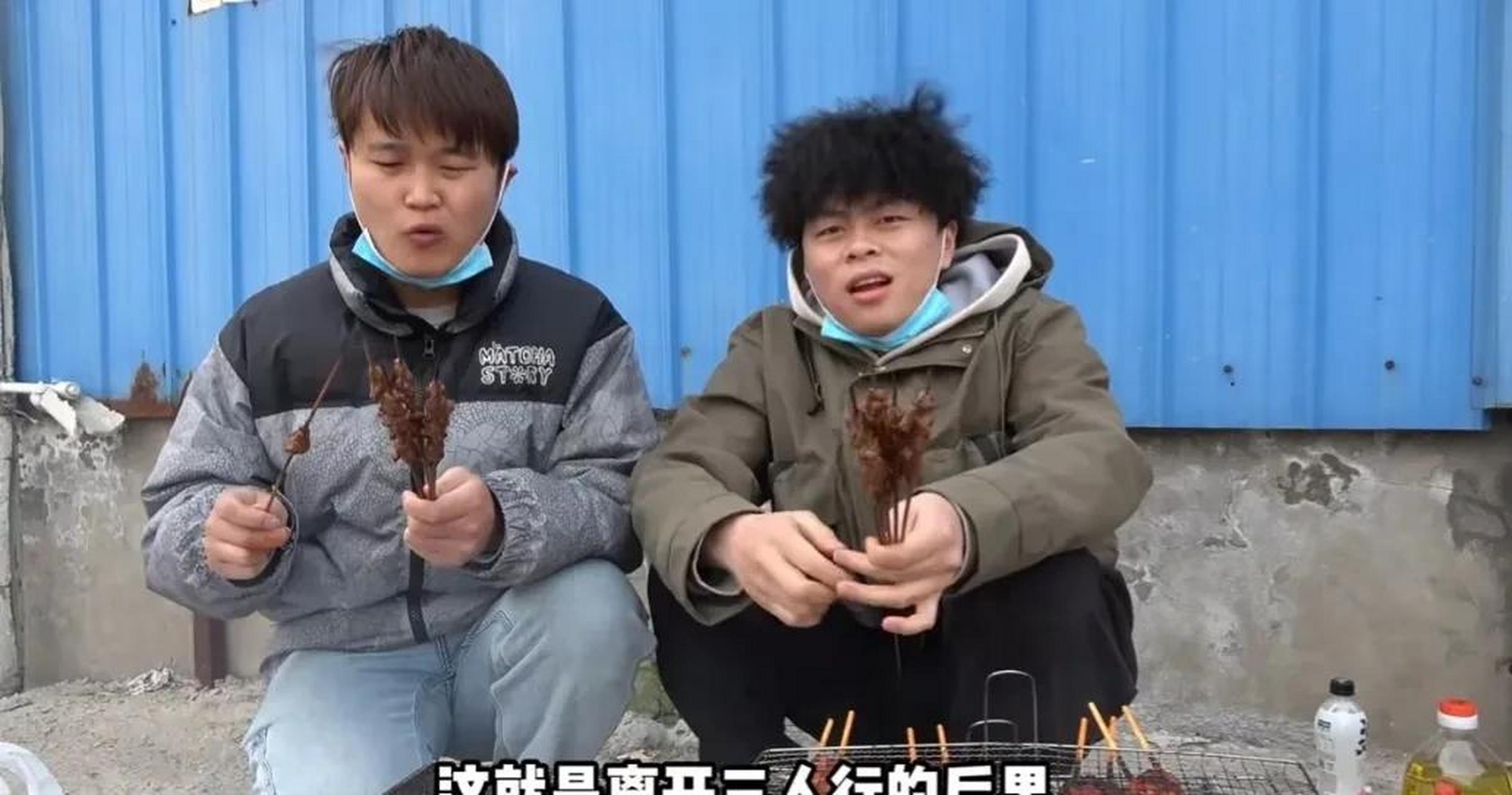 领动计划# 农村三人行,终于不敢飘了吧,阿峰的一句话就出卖了自己!