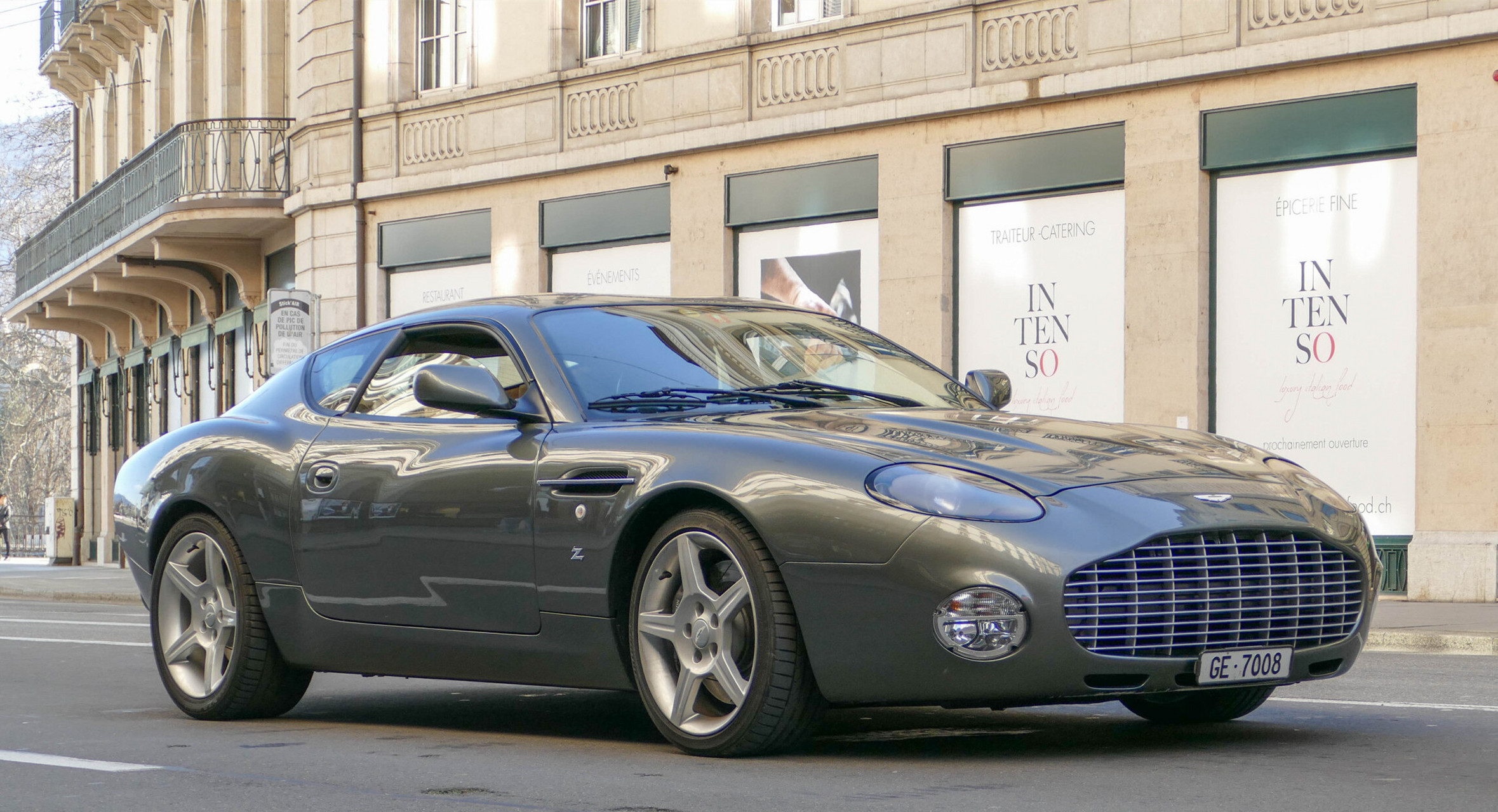 阿斯顿马丁db7 zagato,限量99辆 阿斯顿马丁db7 zagato,限量99辆.