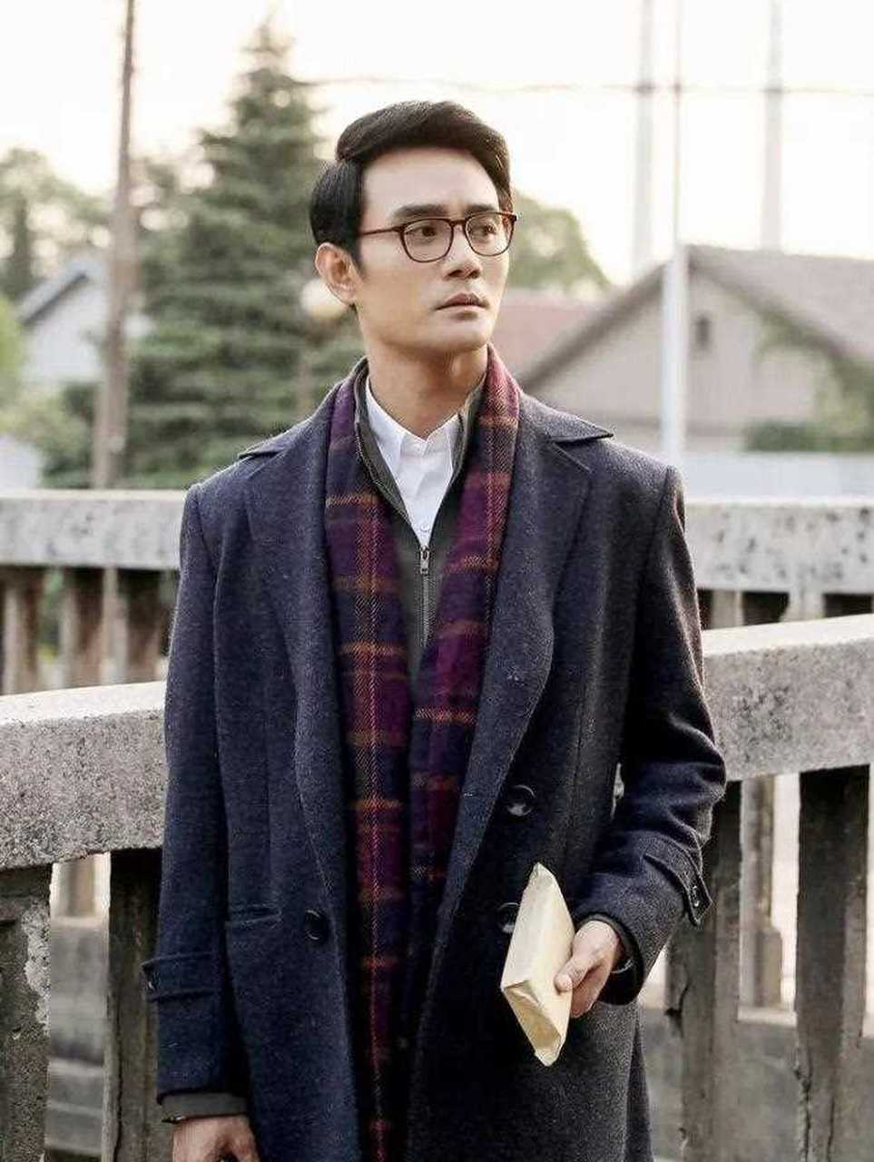 在拍《欢乐颂》时,有一场王凯和王子文的吻戏,拍着拍着,突然王子文