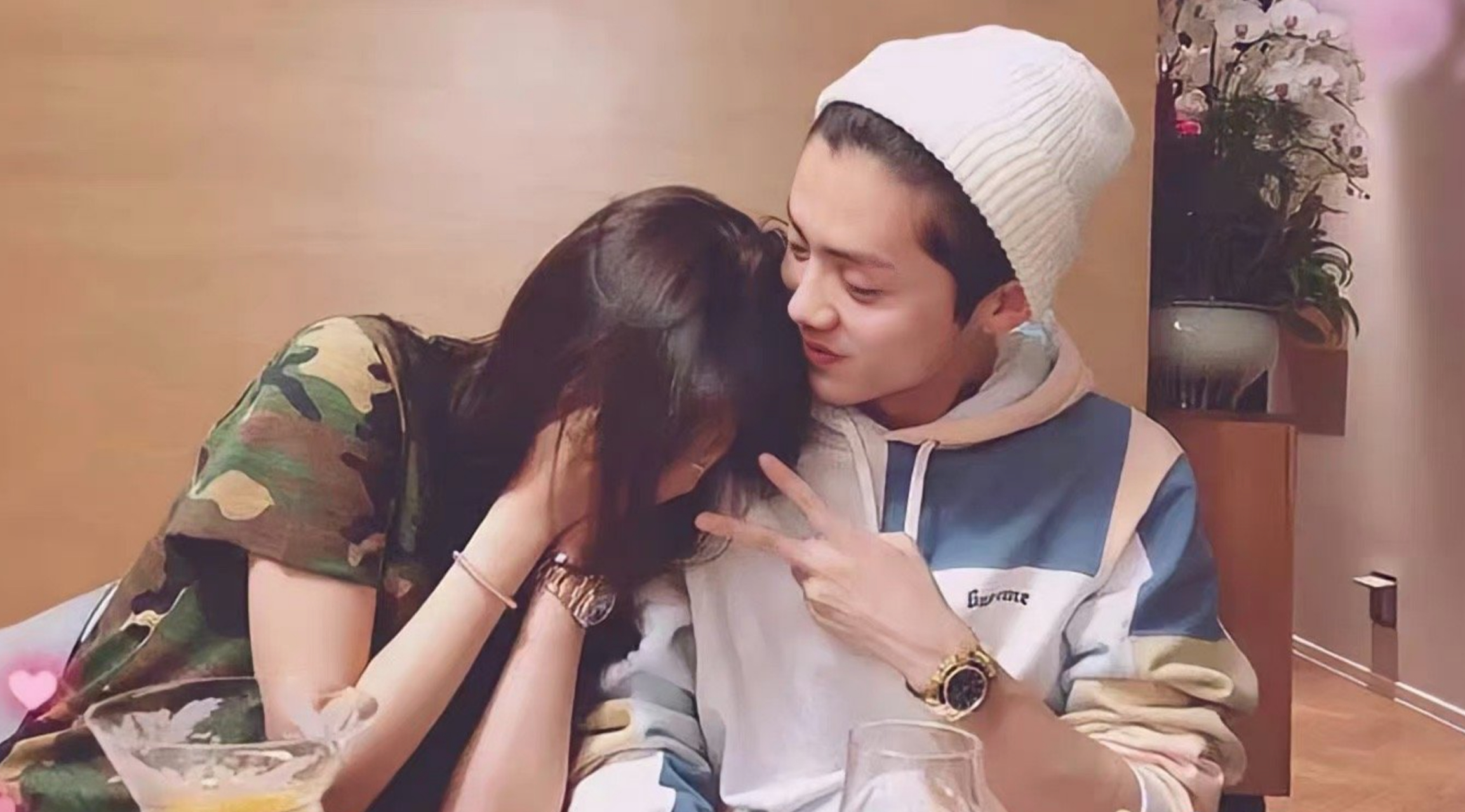 鹿晗关晓彤,凌晨高调发文!