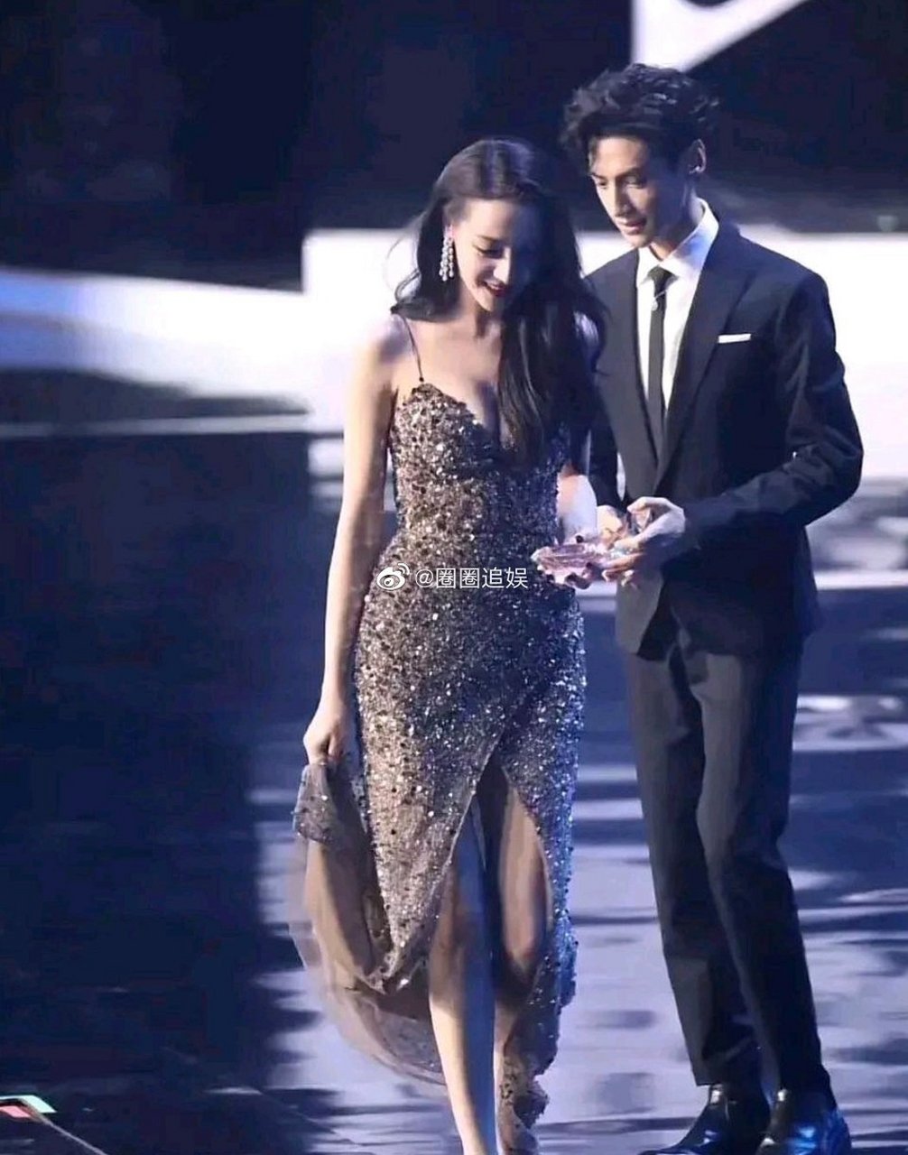 迪丽热巴罗云熙也好有cp感,快合作一部剧吧!