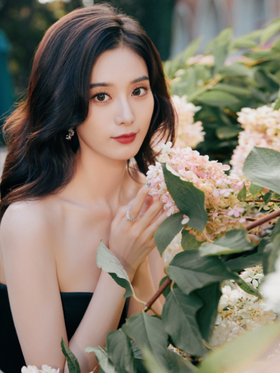 徐艺洋的这套红毯礼服,可还行?