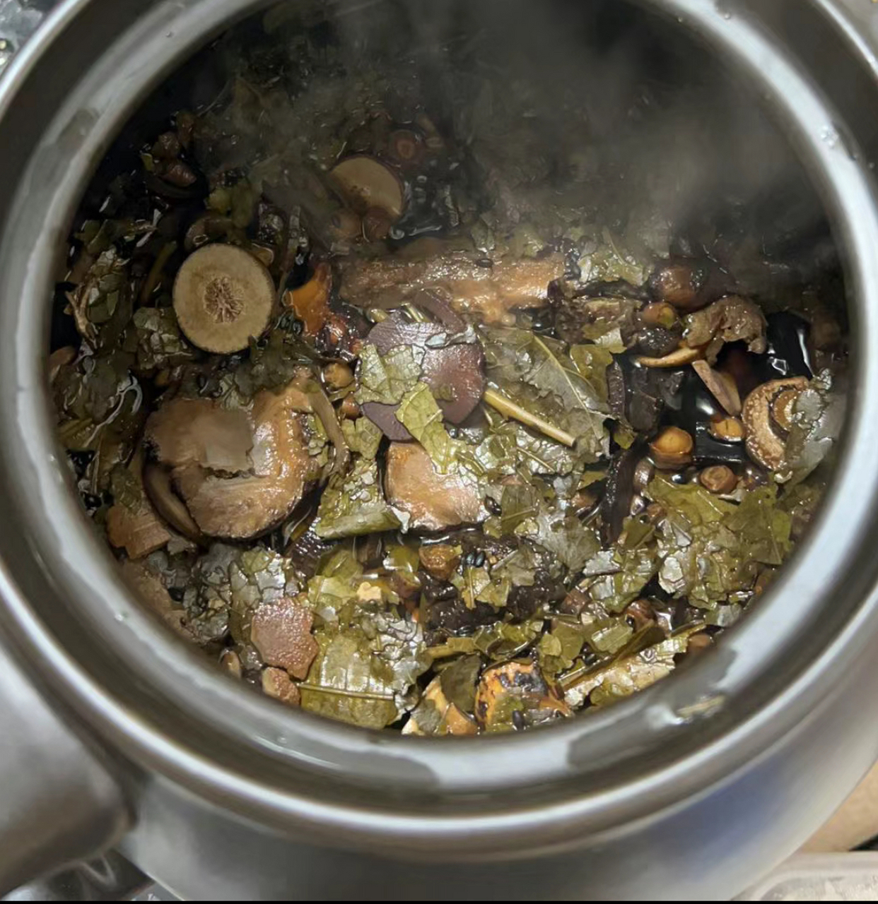 回阳饮 为四逆汤加肉桂所组成,可治疗阳虚引起的严重失眠和心脏的