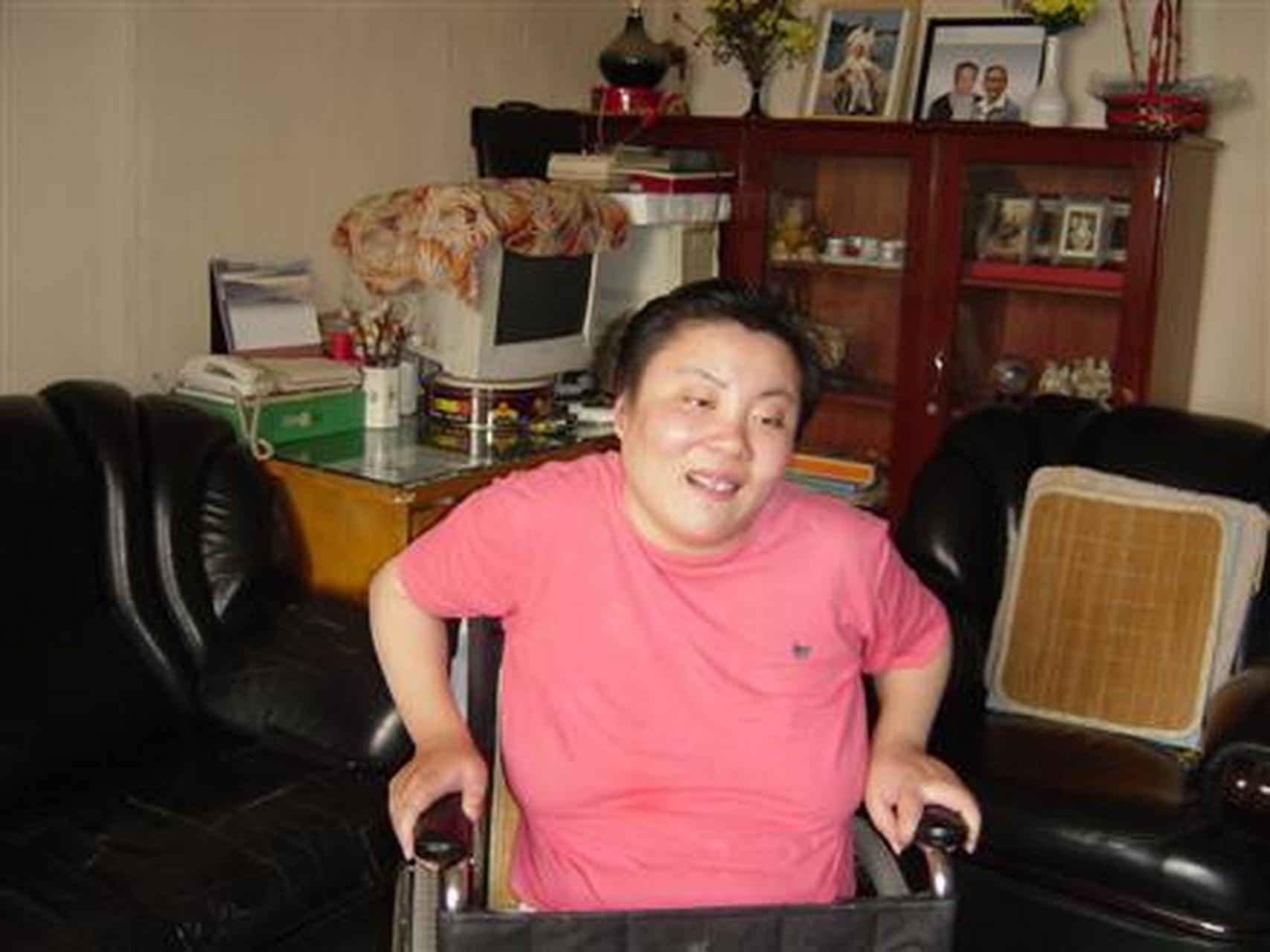 在90年代,有一位名叫朱令的清华大学才女,她拥有着优秀的学业和运动