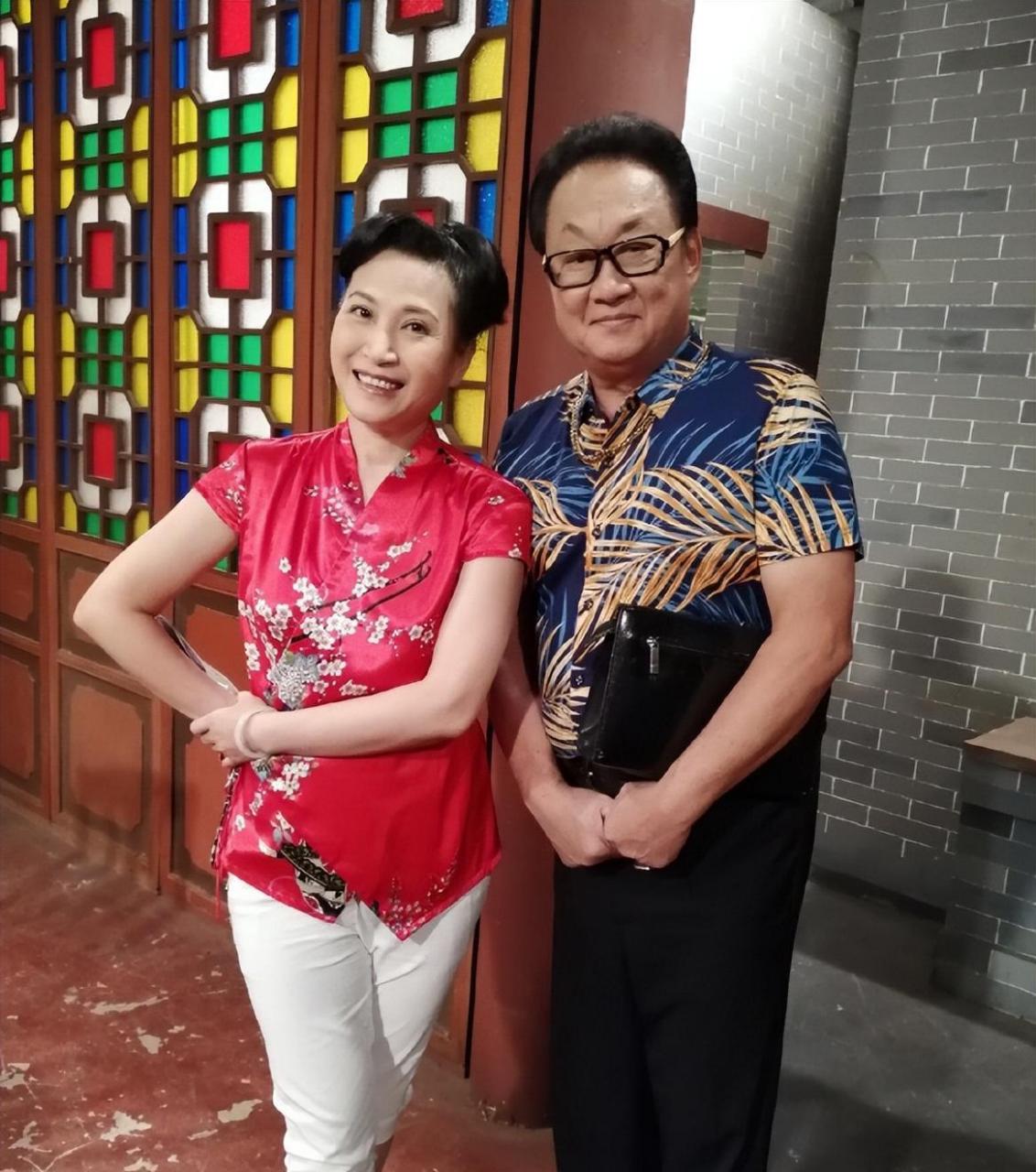 李池湘,57岁,是广州演员,在剧中与诚叔结婚,现实生活中女儿22岁