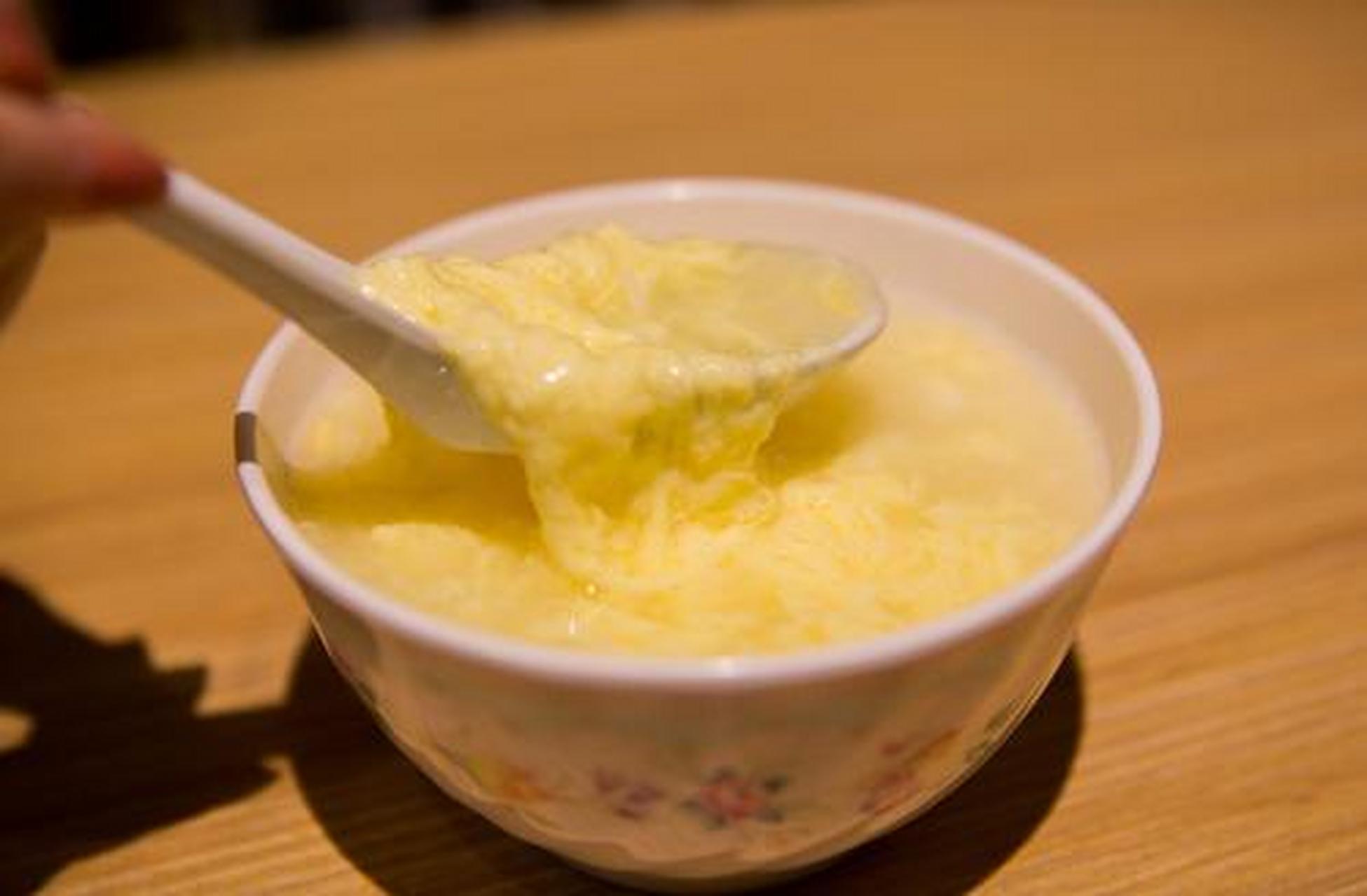 武汉蛋酒,酒香浓可口,色淡而甘甜,口感极佳,酒气不