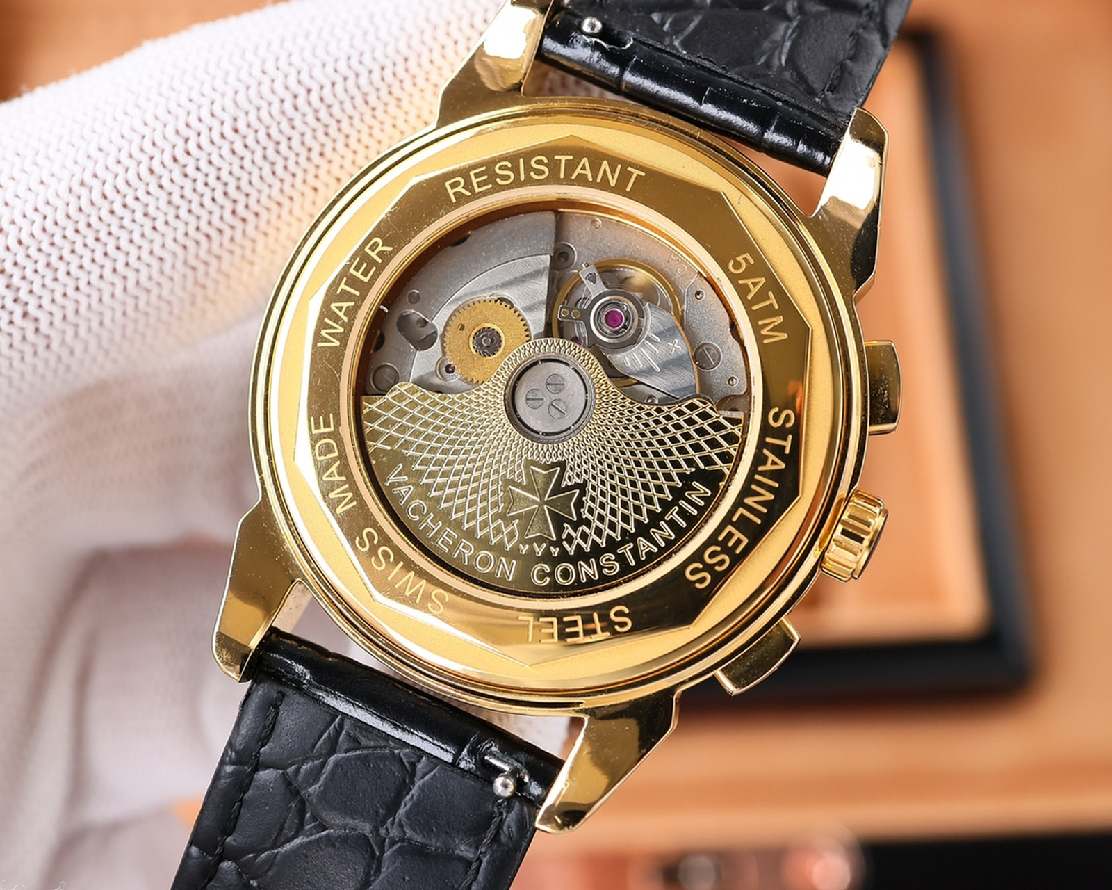 高雅奢华,搭配进口9100多功能机芯(0返修)功能(24小时,星期,星辰,月份