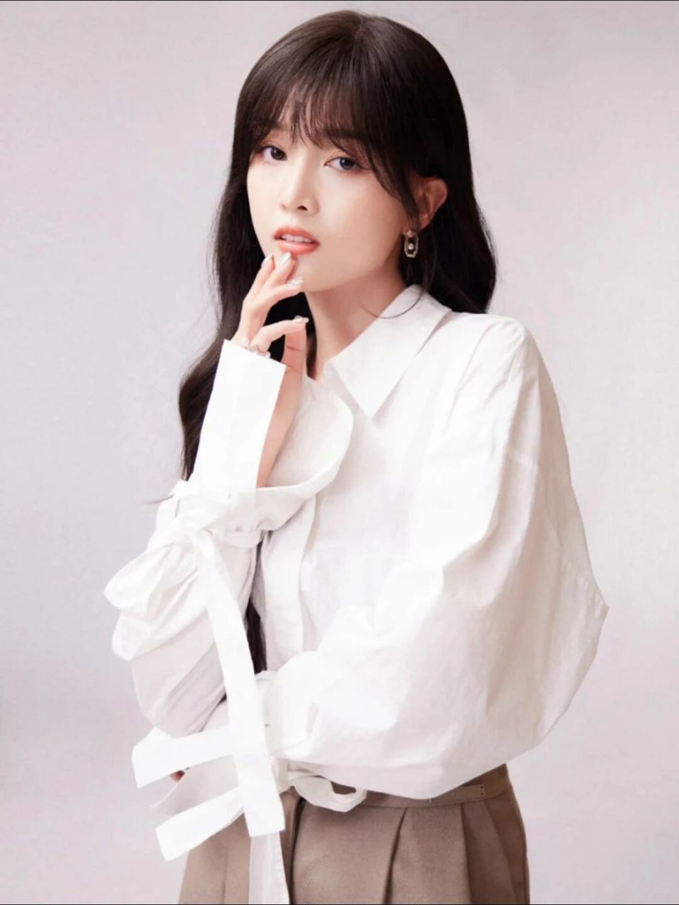 明星穿搭 吴宣仪 这套造型也太适合她了!