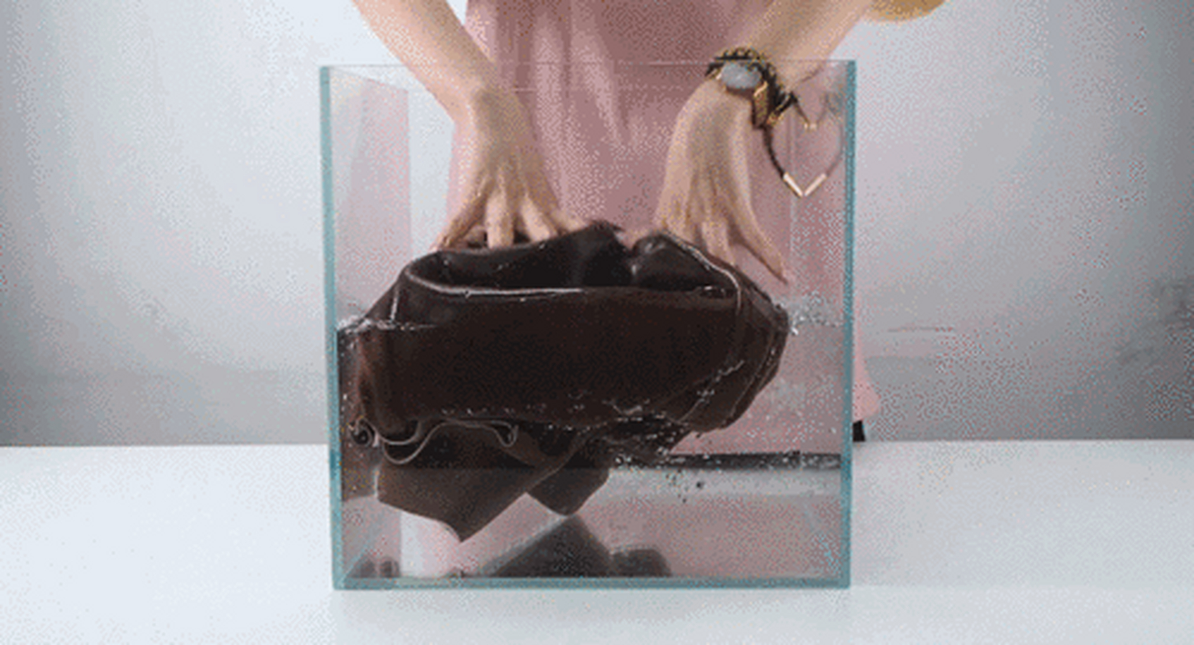 【盐水泡牛仔裤能防掉色?