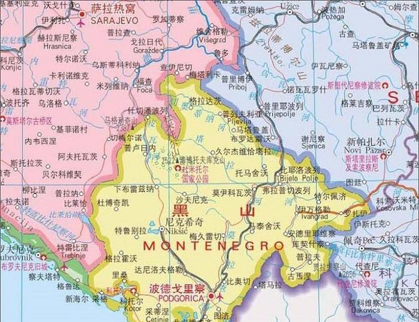 东帝汶位于东南亚的努沙登加拉群岛,面积1.