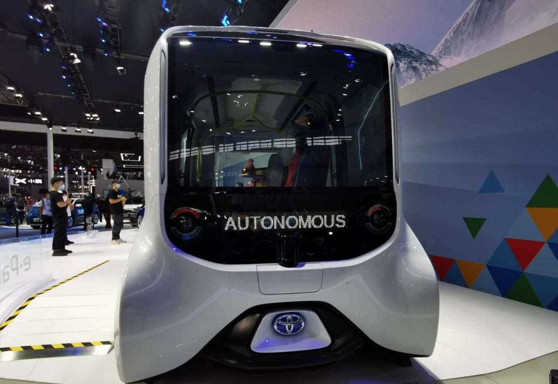 丰田电动车e-palette首次亮相北京车展[阴险] 9月26日,丰田自动驾驶