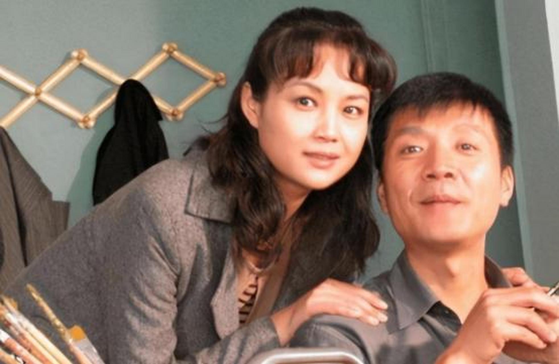 17年,奚望和郭晓然结婚了,婚礼上刘之冰对郭晓然说:"这是我宠爱了19年