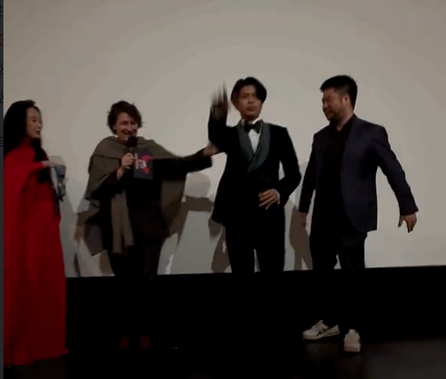 祝电影《雪云》取得好成绩呀~ 676767