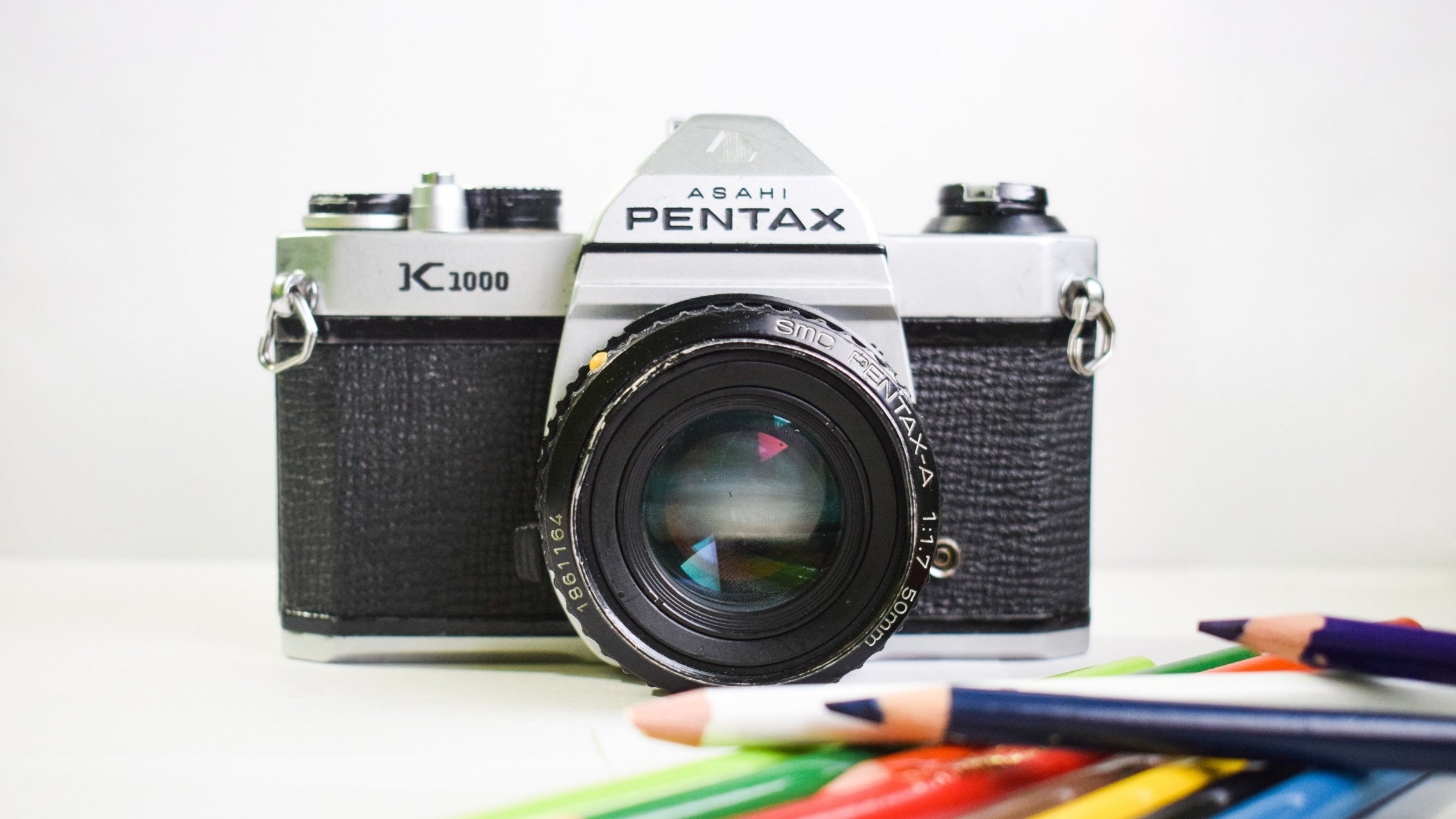 老师:五大三粗这个成语是什么意思? 小明:意思就是武大郎有三条腿粗.