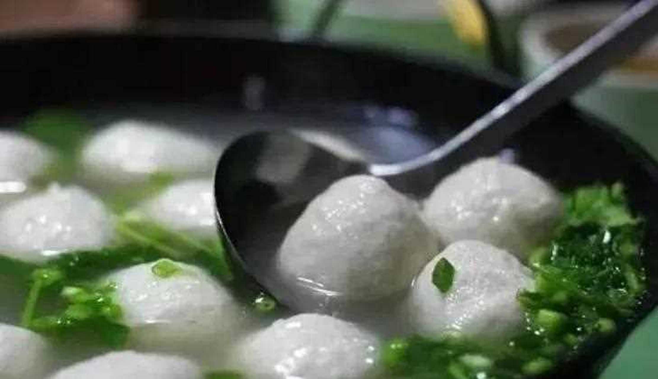 [药丸] [色] 沙沟人喜欢吃鱼圆,不仅是因为鱼圆鲜嫩美味,而且还有年年