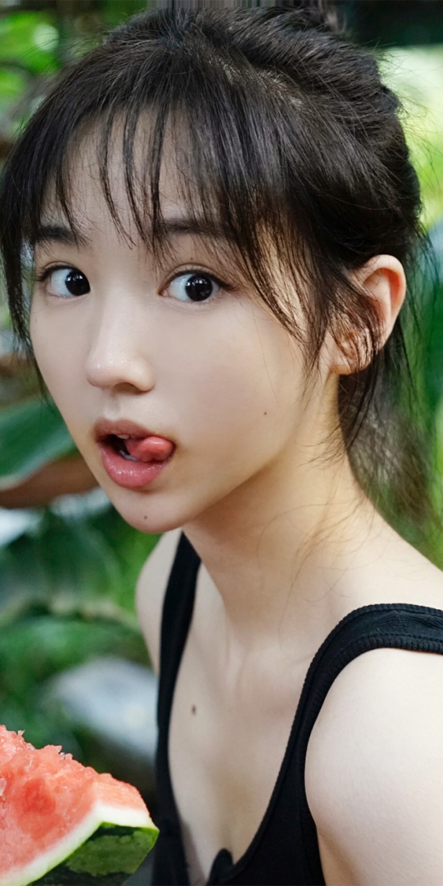 王瑞欣,清新可爱的安徽女生,98后中戏小姐姐,近期作品是《一生一世》