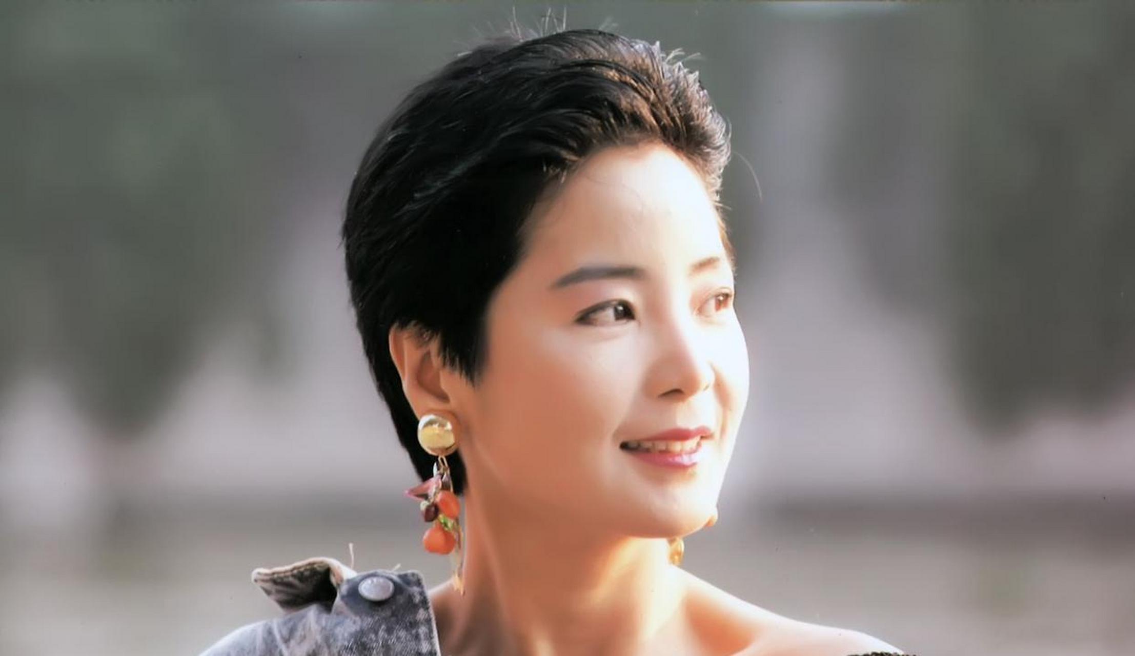 上世纪80年代,短发时期的邓丽君