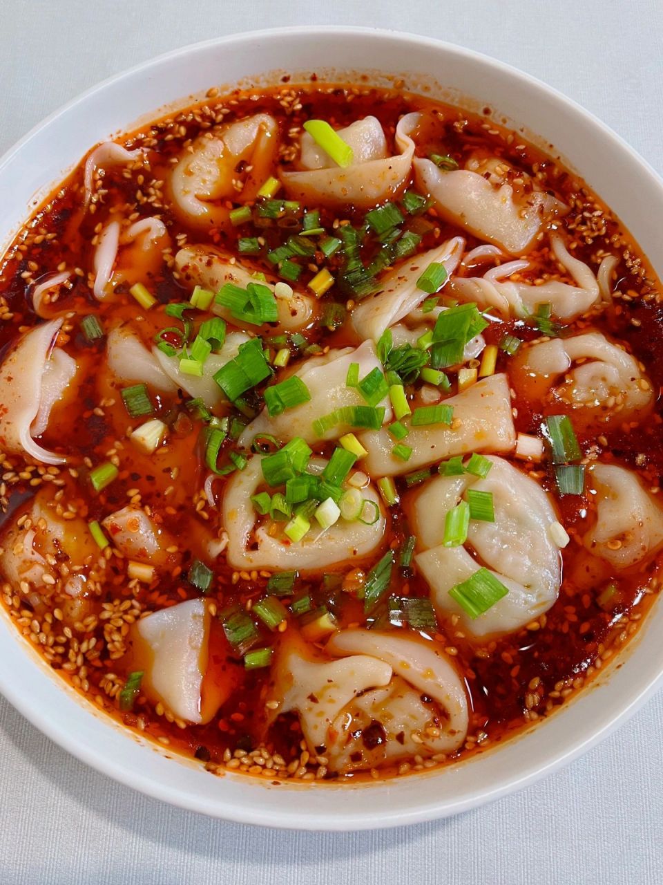 答应我一定要试试这碗,老麻抄手,太好吃啦 老麻抄手 	 调个料汁:一勺