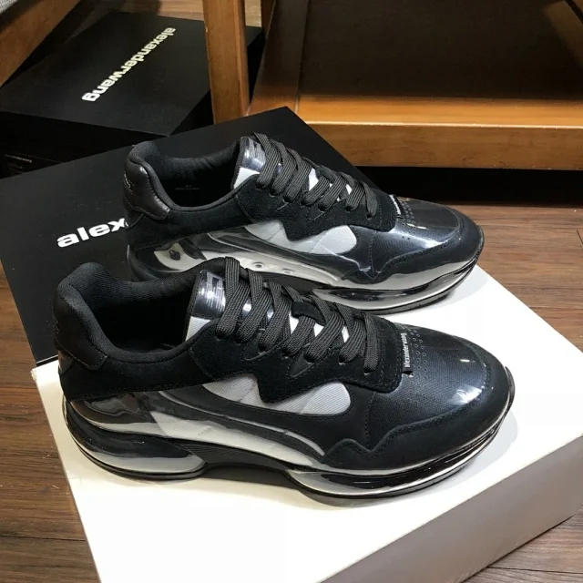 潮牌黑色"飞豹"时尚休闲鞋