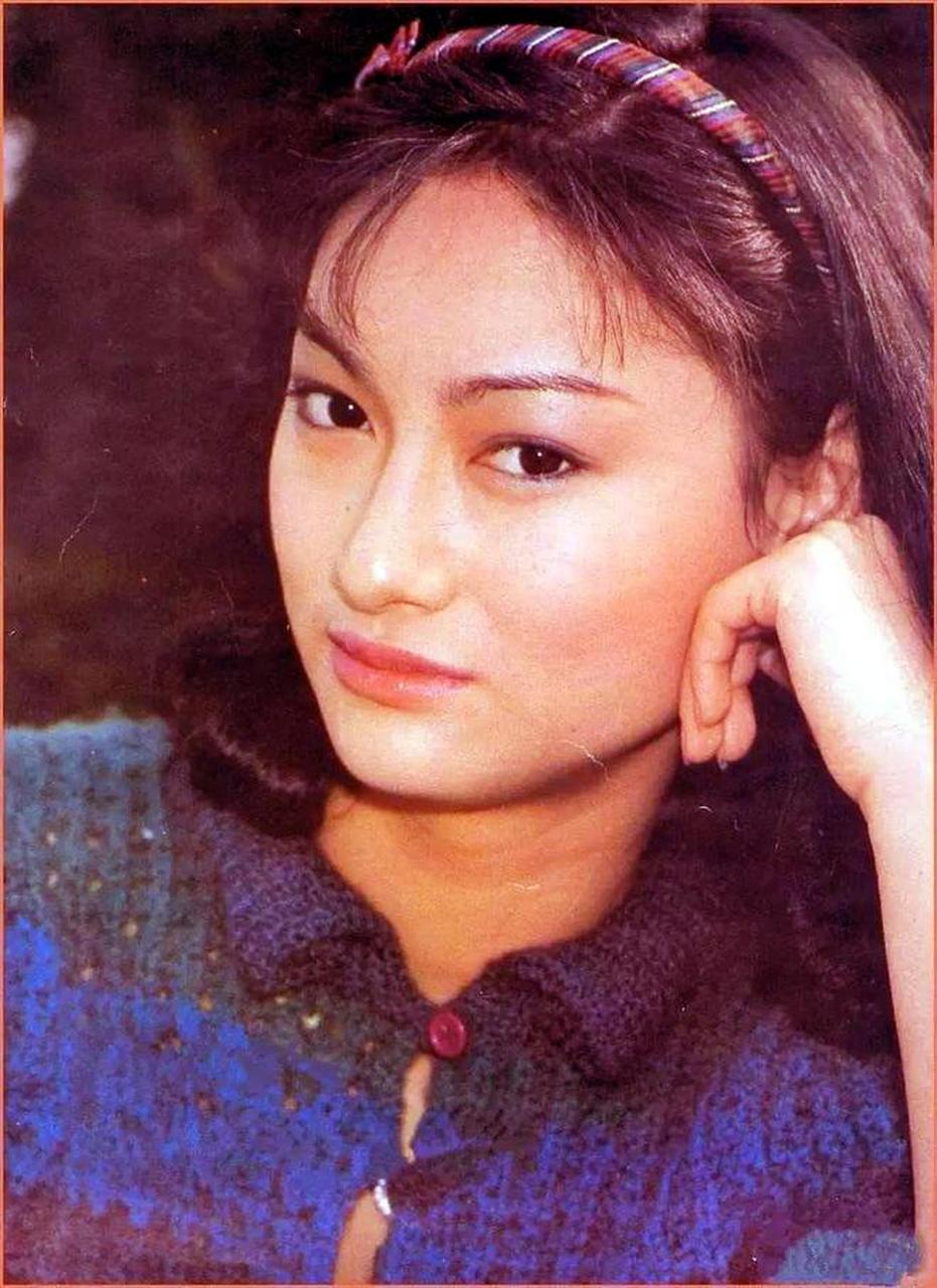 甄子丹的母亲是太极名师麦宝婵,美国第一代中国现代武术教练,是美国