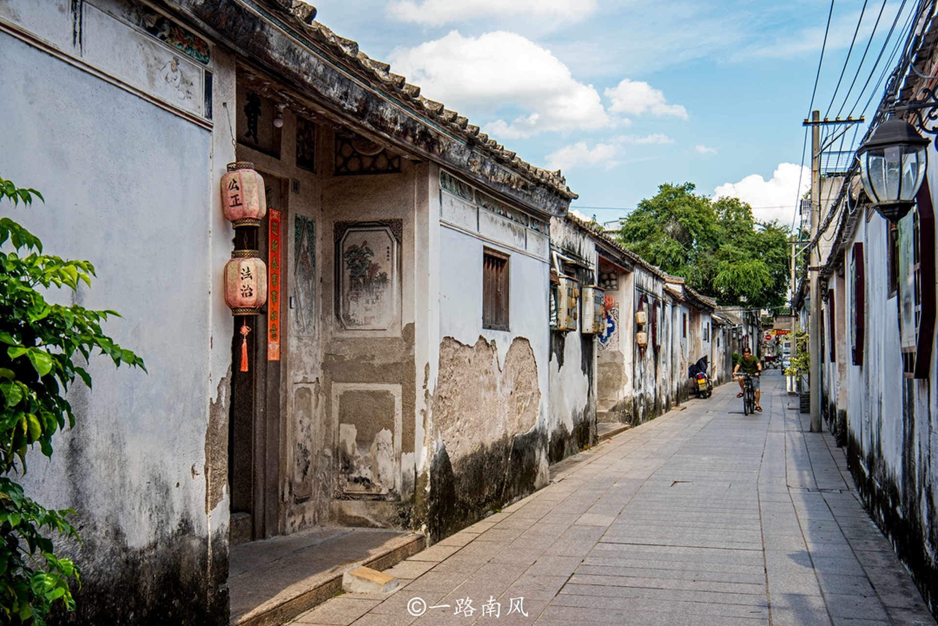 潮州古城有条非常有韵味的冷门老街,外面人山人海,这里却独享清宁.
