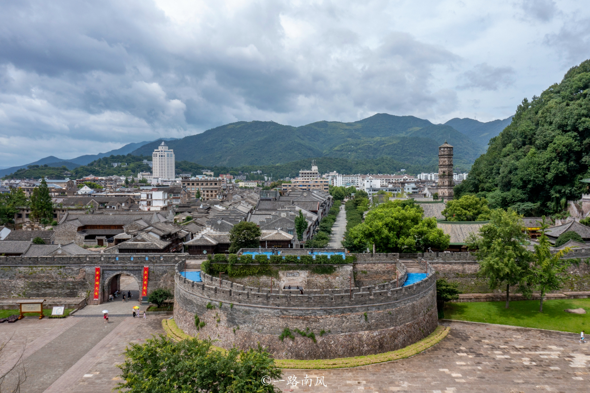 台州府城和古城墙位于临海县,而非台州市区,这点很多外地人并不知道