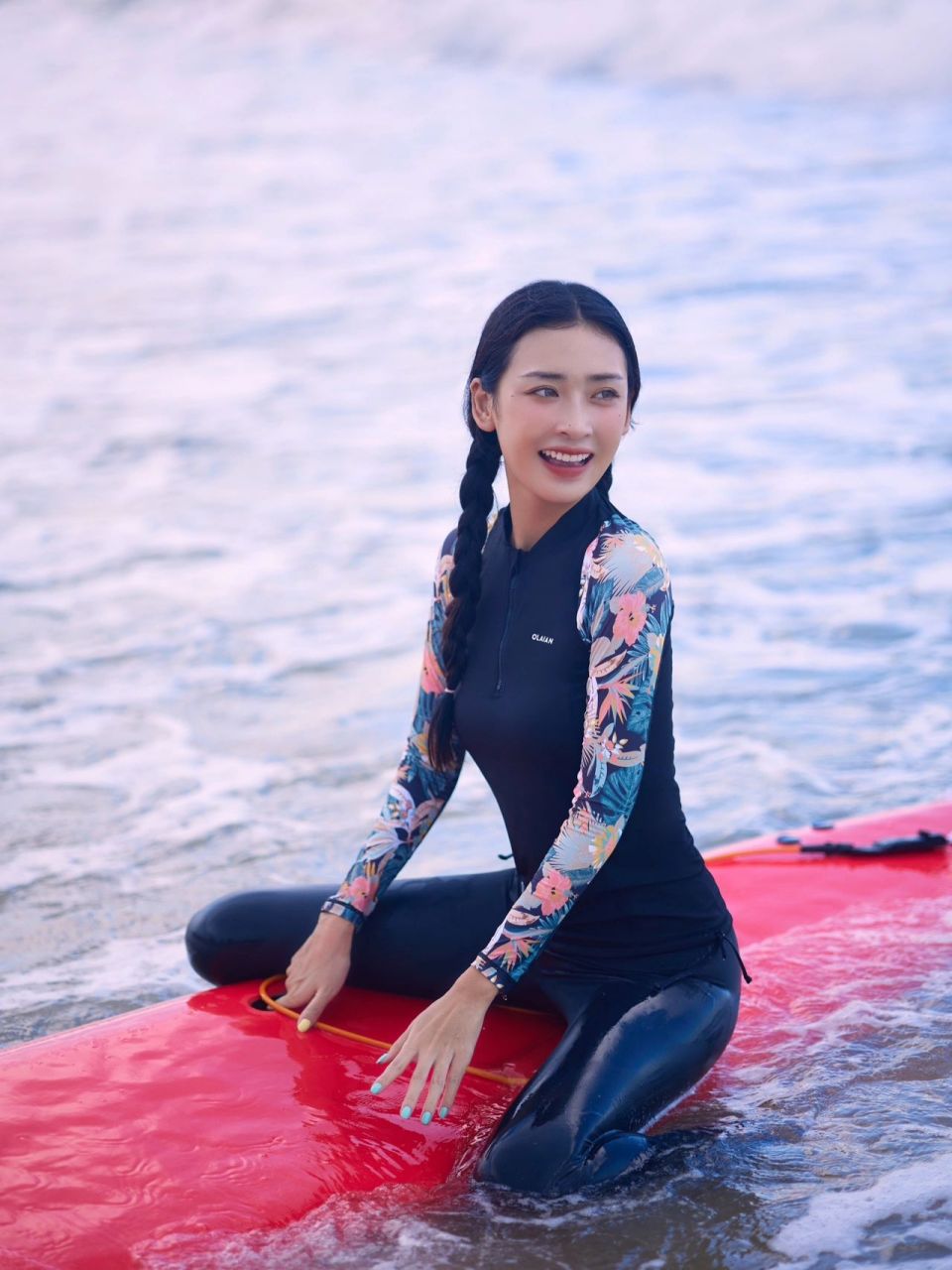 夏天的快乐就是大海给的🌊 随风逐浪的感觉真的