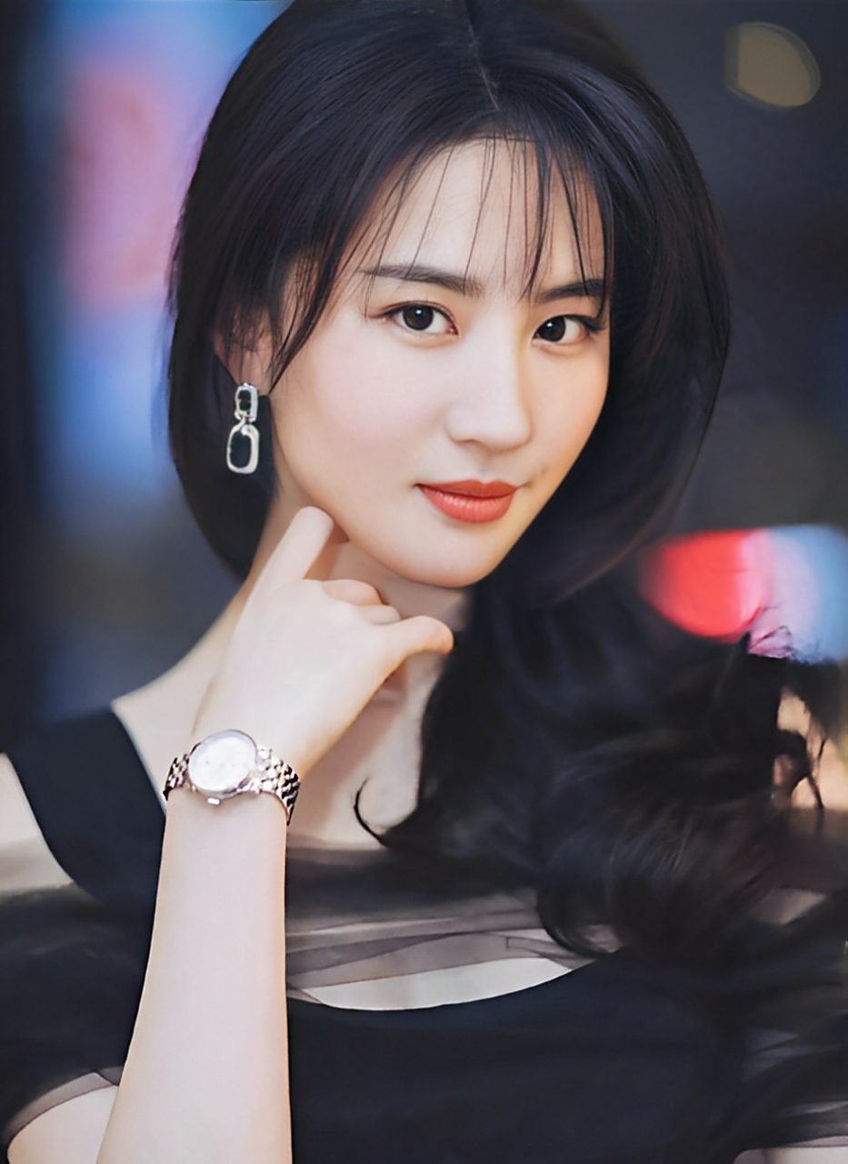 在国内娱乐圈,我觉得这四位女明星的颜值都属于数!