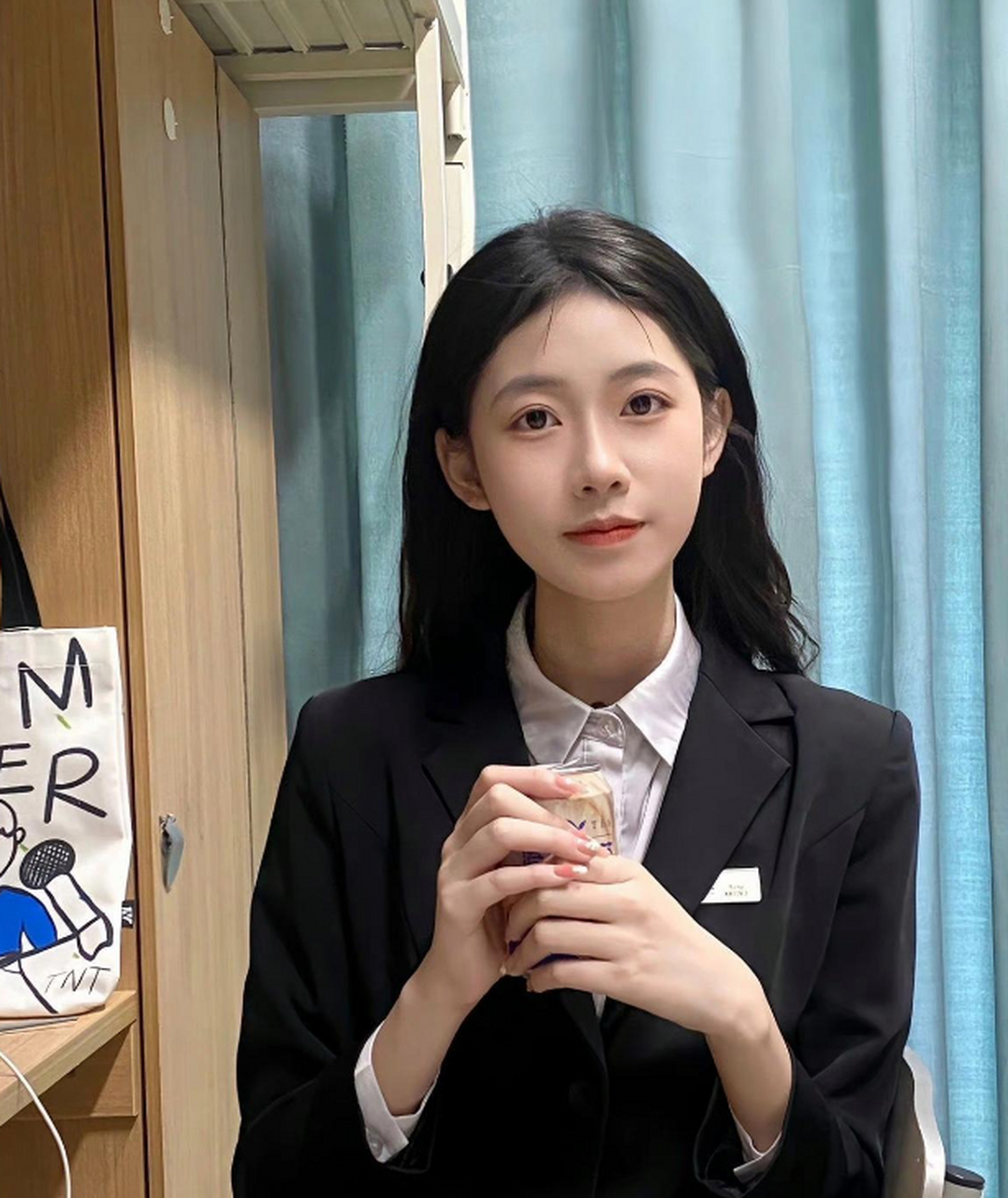 猜猜我是读什么专业的,需要穿正装上课