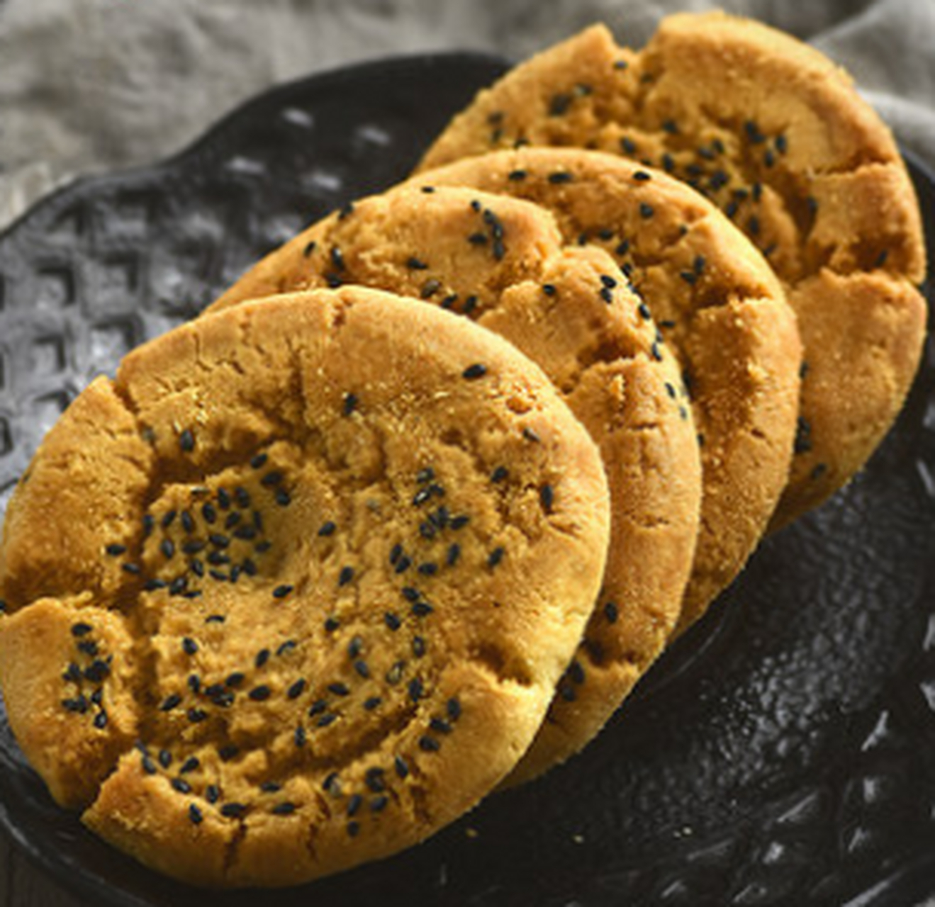 现在依然爱吃 桃酥很多人都爱吃,南京泸溪河桃酥更是是小时候的"舌尖