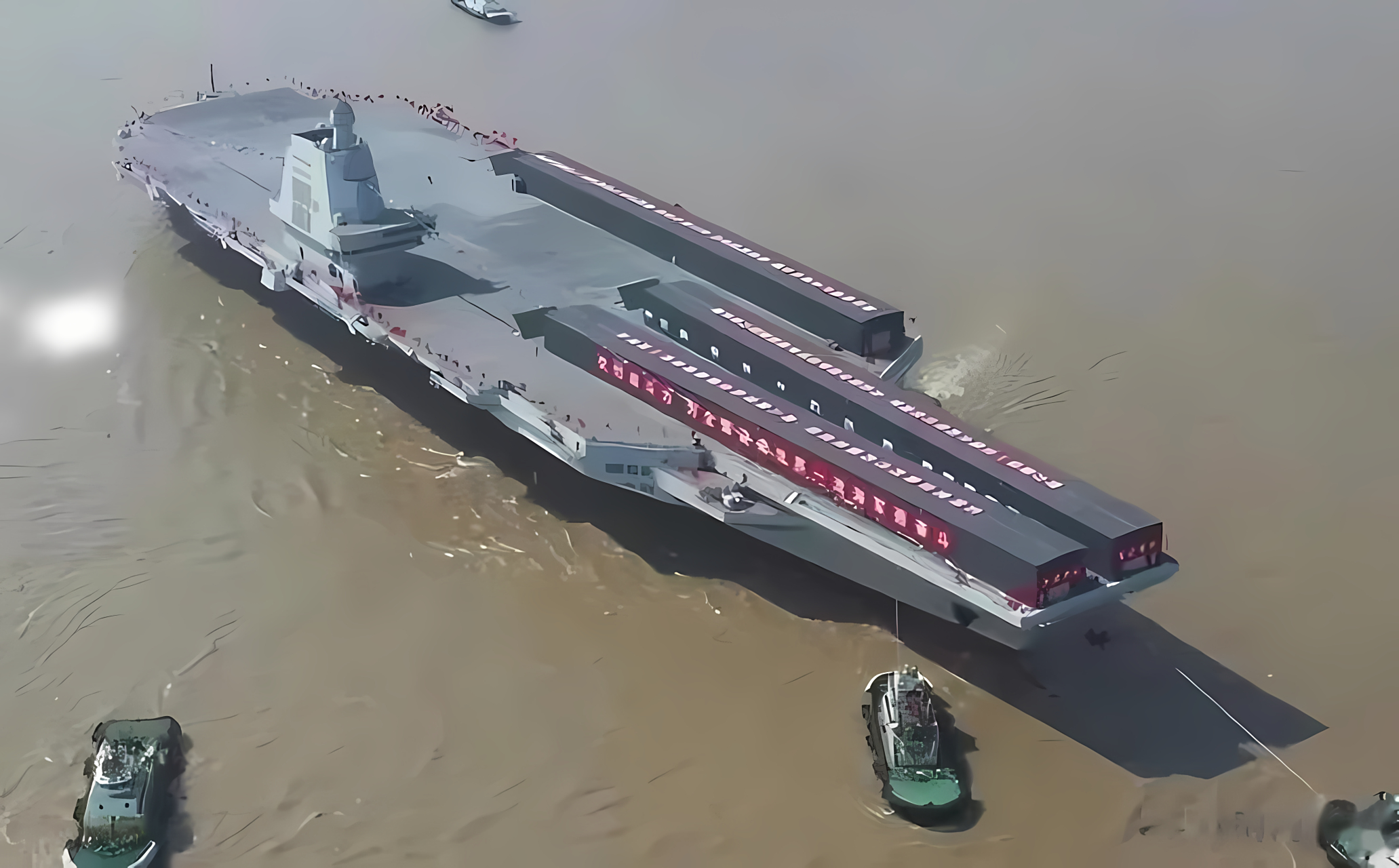 中国005号航母已经建成,是10万吨级核动力,第四艘是004,和福建舰是