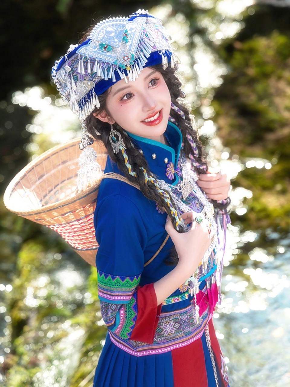 遇见这样苗族少女,会心甘情愿让她下蛊吧