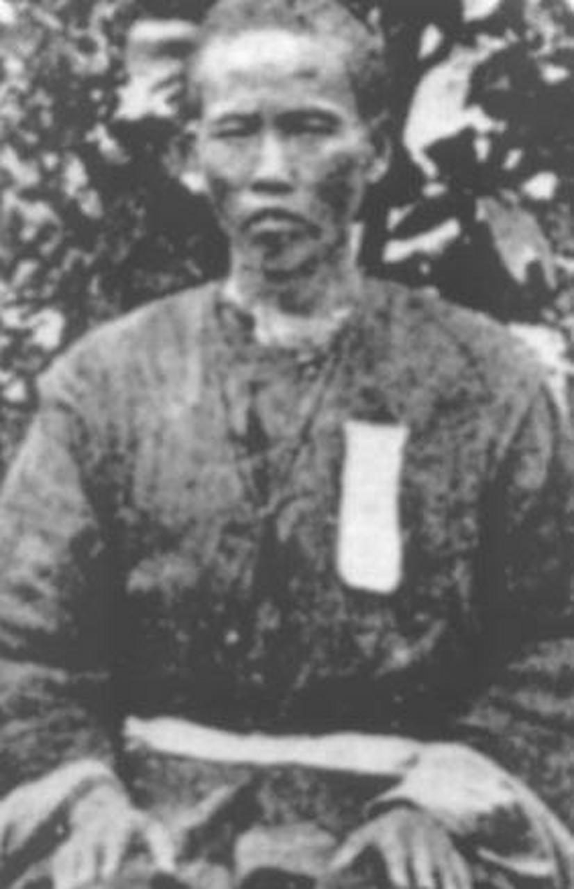 1896年,林少猫在高雄聚众数百人,队伍迅速发展至数千人.