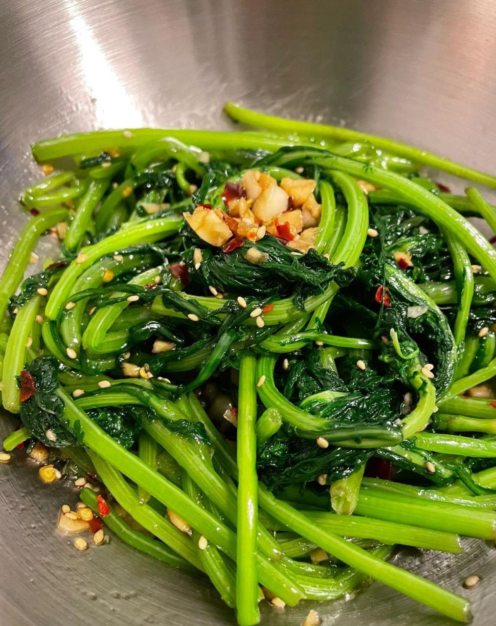 73凉拌茼蒿|清爽可口酸辣开胃|||98食材:茼蒿大蒜小米椒白芝麻