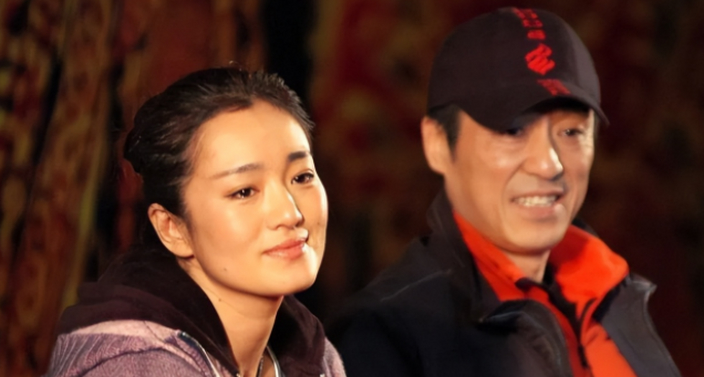 1987年,张艺谋筹拍《红高粱》,女主选了"丰乳肥臀"的史可,然而巩俐也