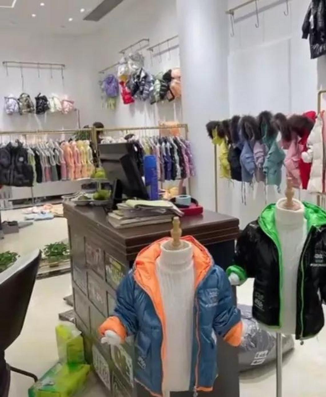 百家号星火计划# 许妈姚爸在童装店给奇奇悦悦挑选衣服!