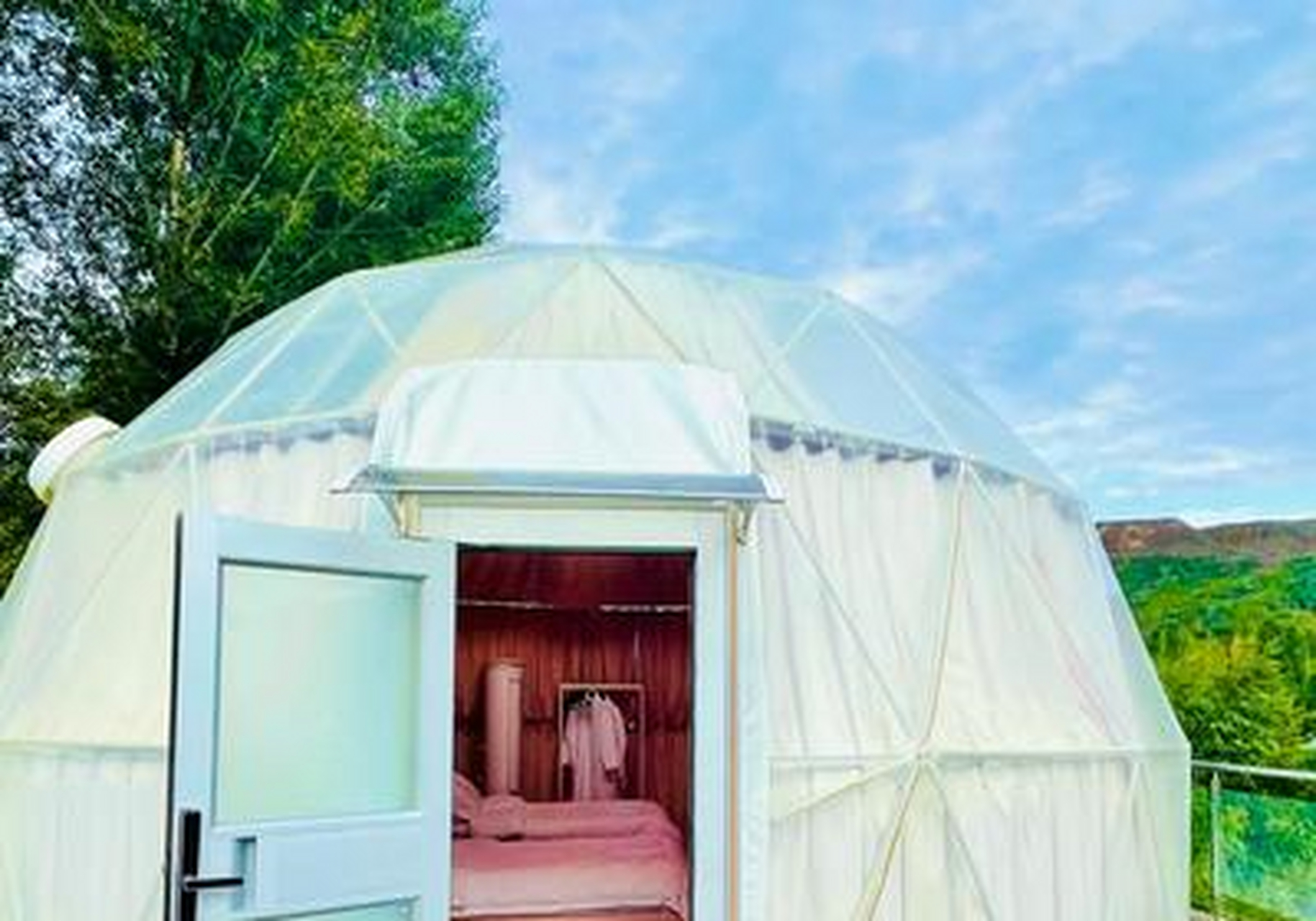 来肃南旅行,一定要去网红酒店打个卡,肃南望苍穹摸星气泡酒店位于肃南