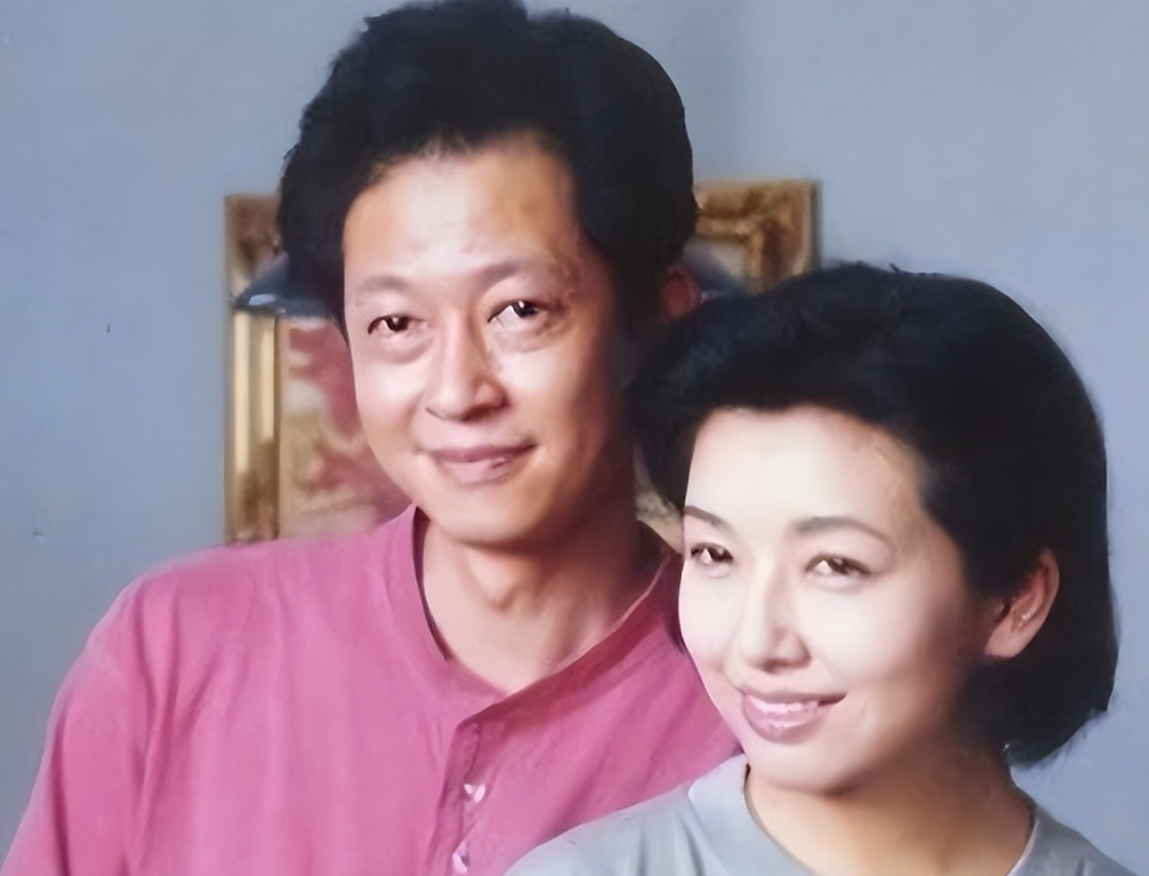 王志文请江珊吃饭,一时兴起,半真半假地问道:"你说我们两个合作了这么