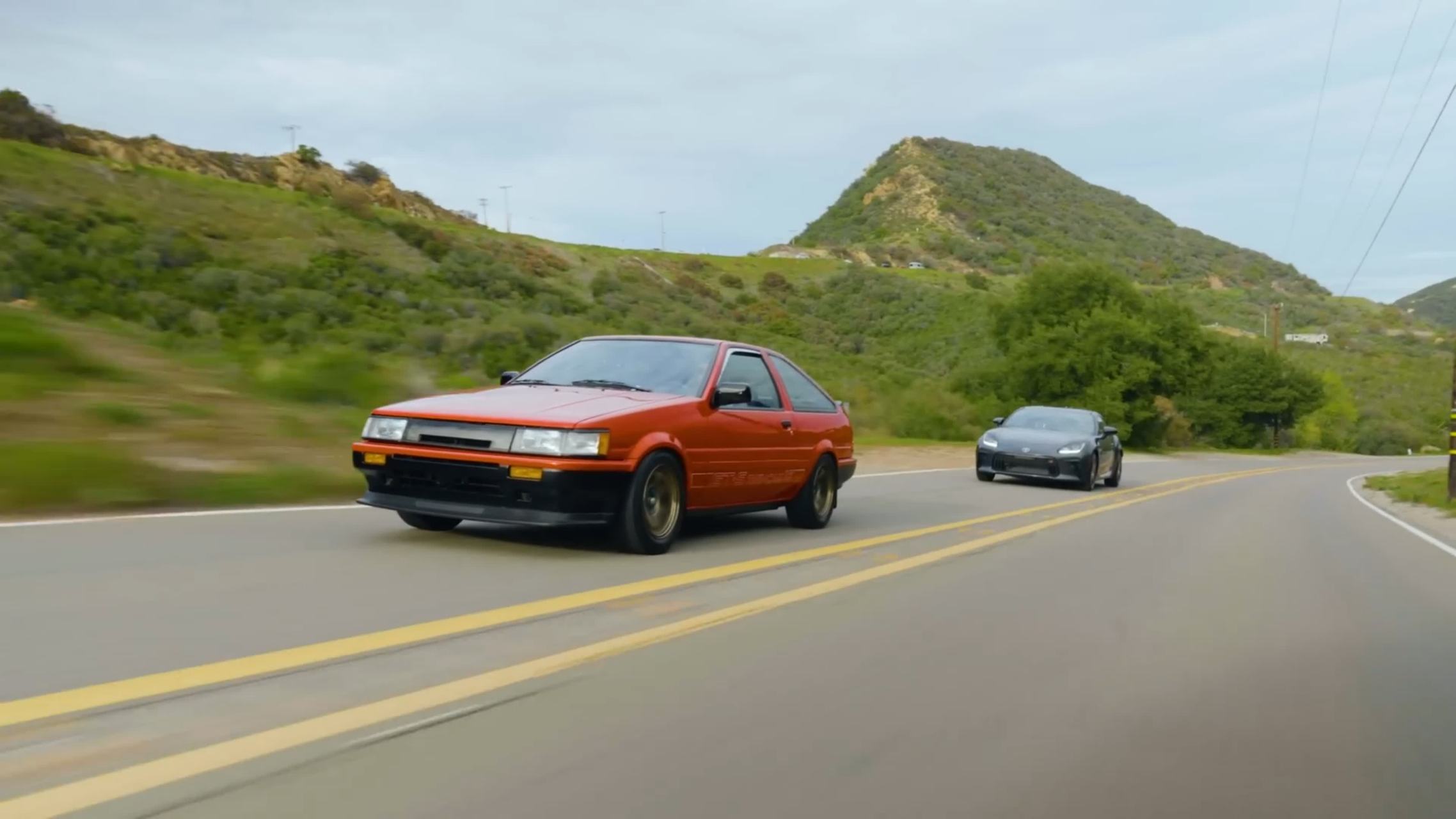 豐田ae86&豐田gr86 昔日頭文字d秋名山神車的傳承!