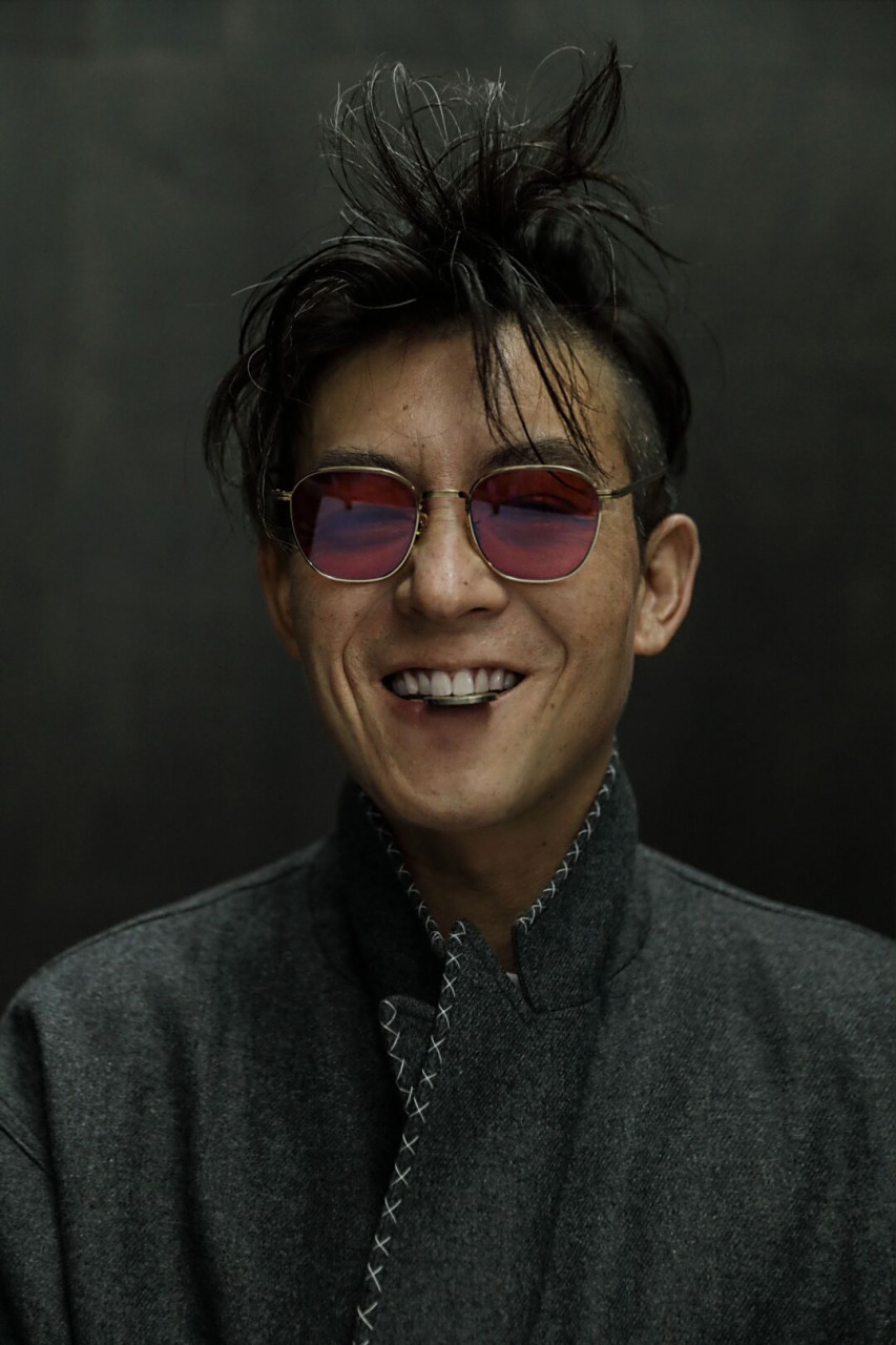 陈冠希演绎 clot 2023 秋冬「ancestral ties」系列羊毛西装外套.