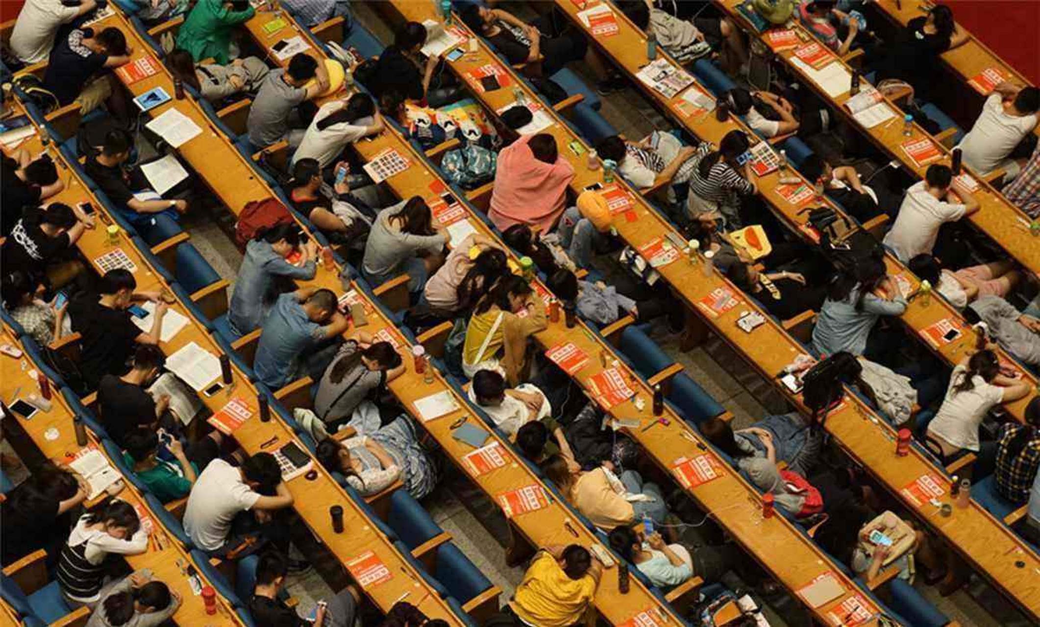 现在大学生都这么内卷了吗?