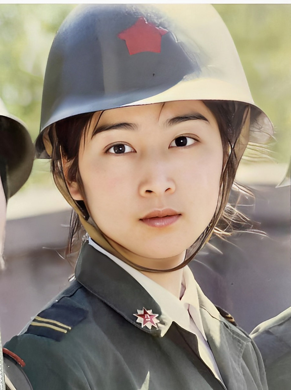 1990年代的女兵有多美?