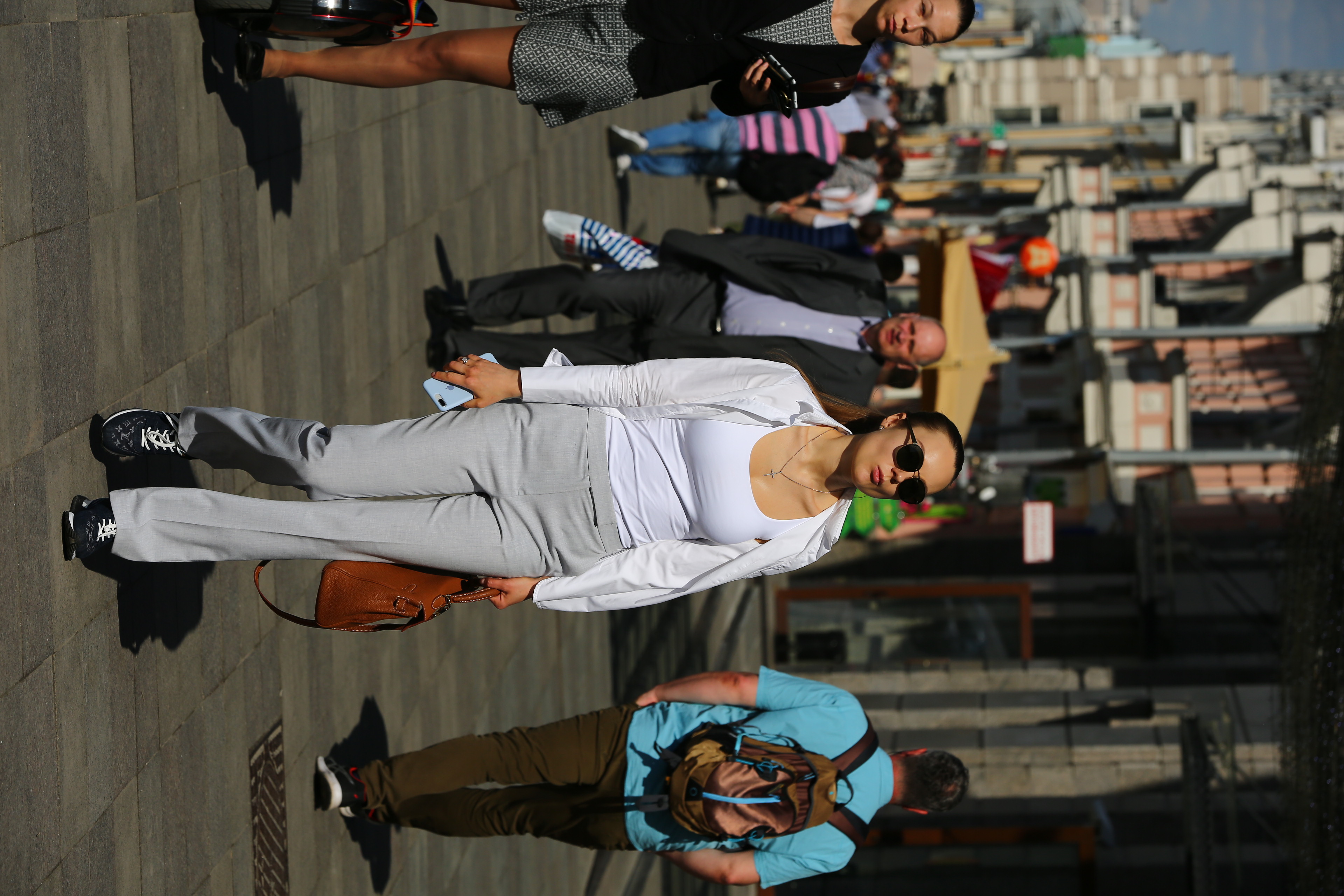 在俄罗斯莫斯科街头,一次次偶遇的女孩就是我