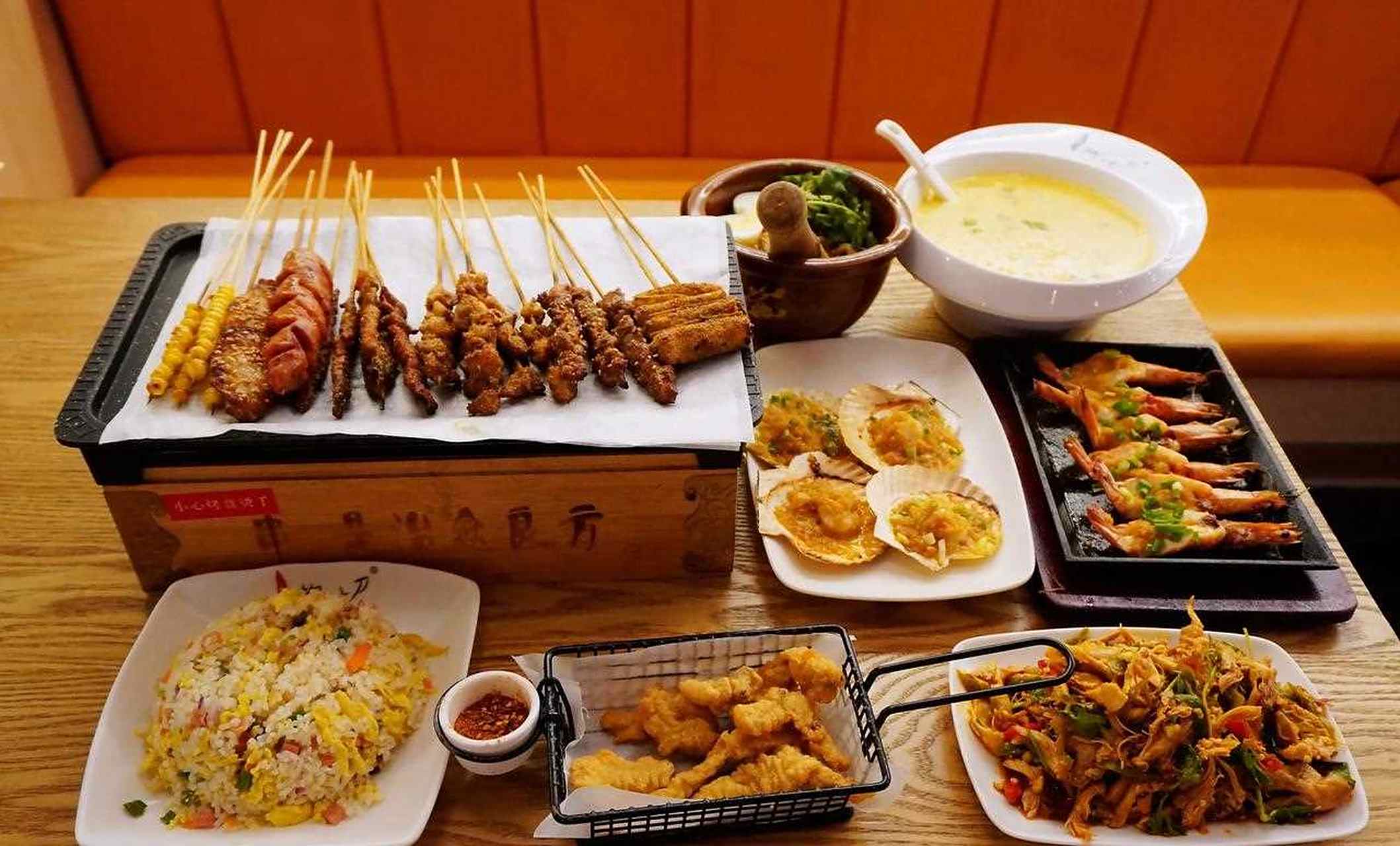 【柳叶刀烧烤】最快乐的事就是撸串喝酒聊八卦.