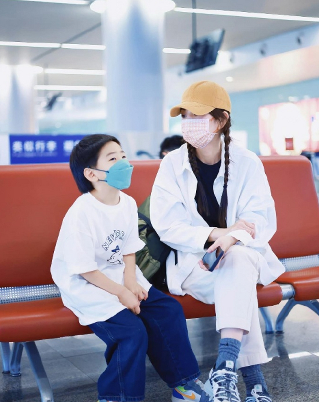 【ella陈嘉桦为儿子劲宝庆祝6岁生日】4月12日是ella陈嘉桦儿子劲宝的