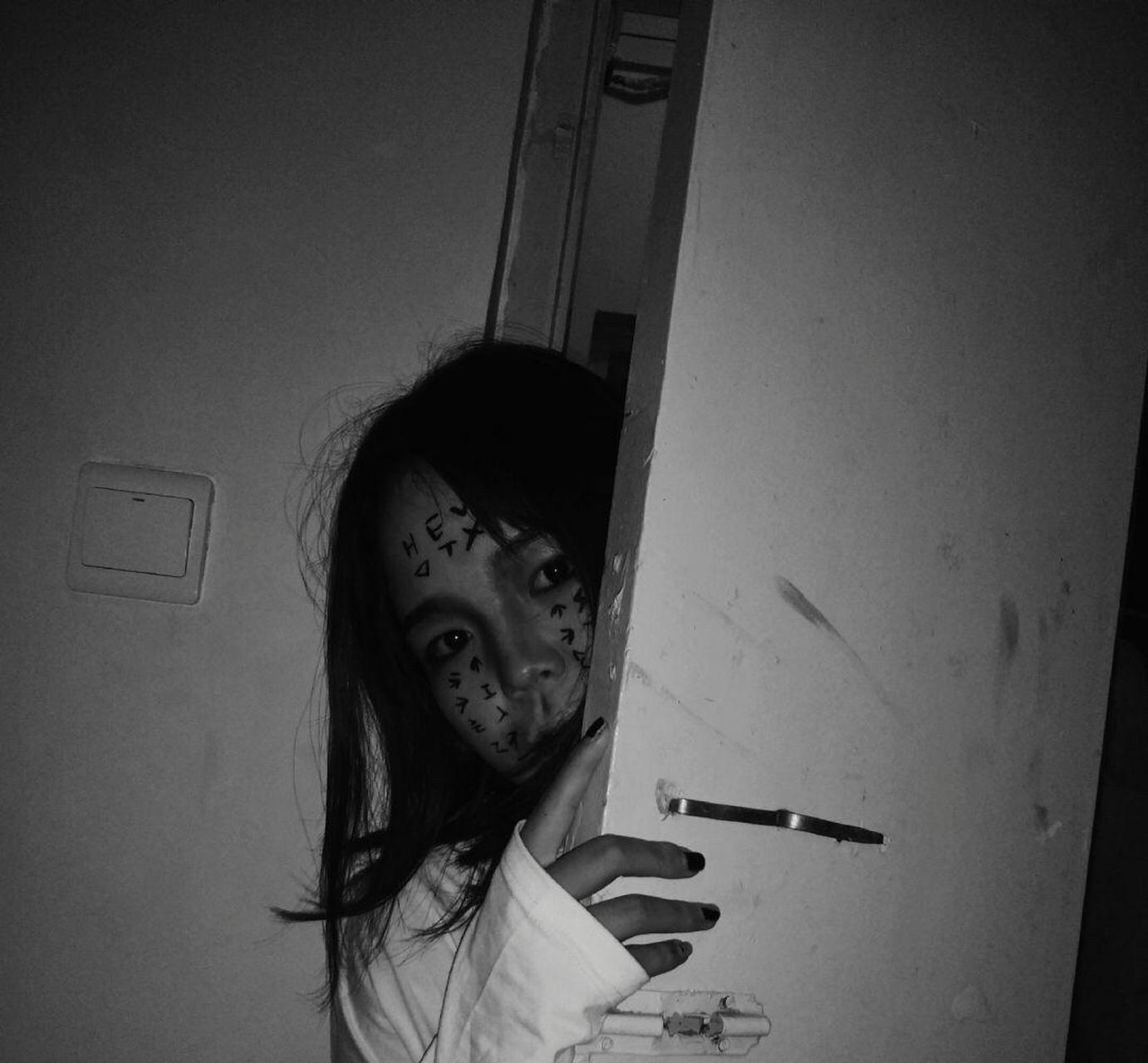 大晚上在寝室拍的 好吓人  #搞笑趣味图