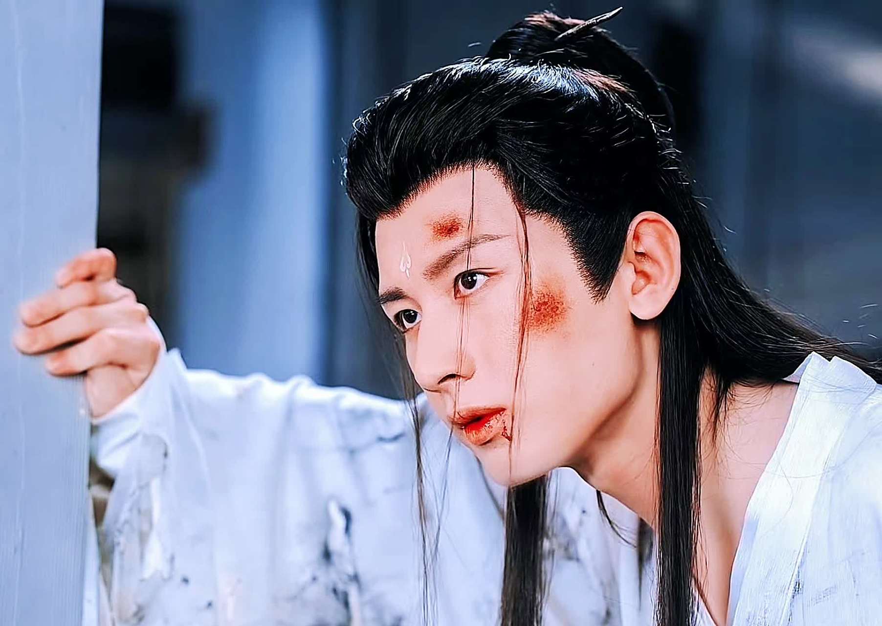 破碎感满分,成毅演技无愧#成故沉香如粉#[得意]