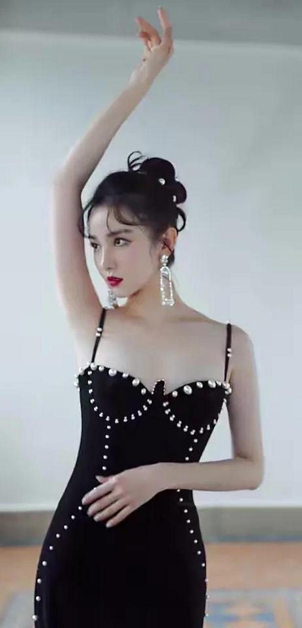 gif创作人# 郭小仙儿不愧是能和陈小纭部分伯仲的游泳运动员,不论是